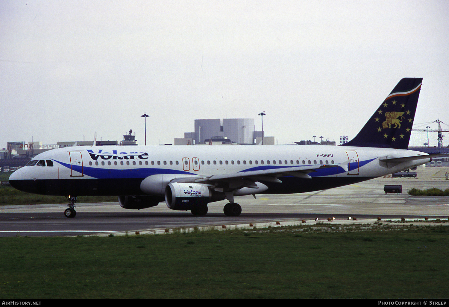 Aircraft Photo of F-OHFU | Airbus A320-212 | Volare Airlines | AirHistory.net #352689