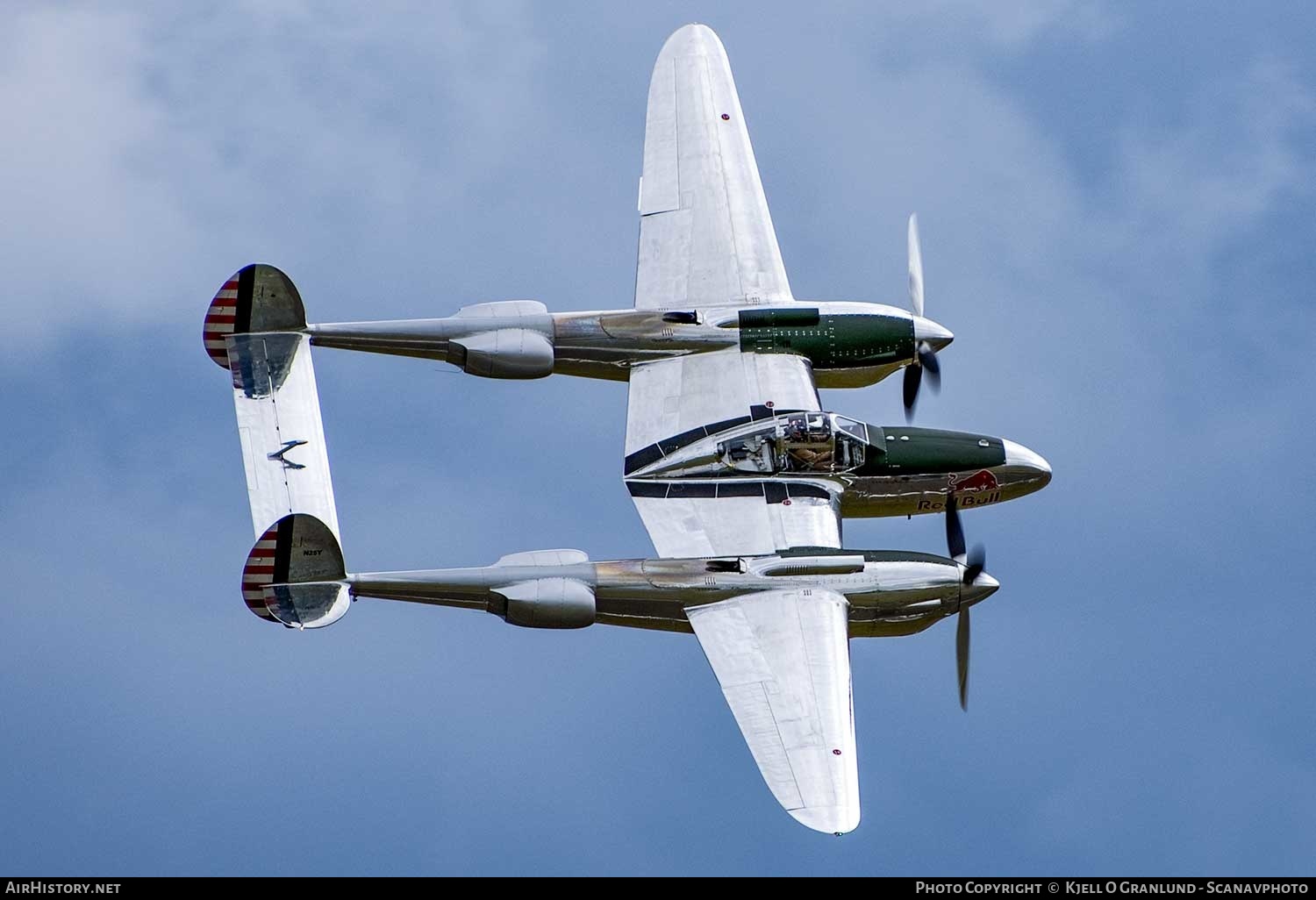 Aircraft Photo of N25Y | Lockheed P-38L Lightning | Red Bull | AirHistory.net #352792