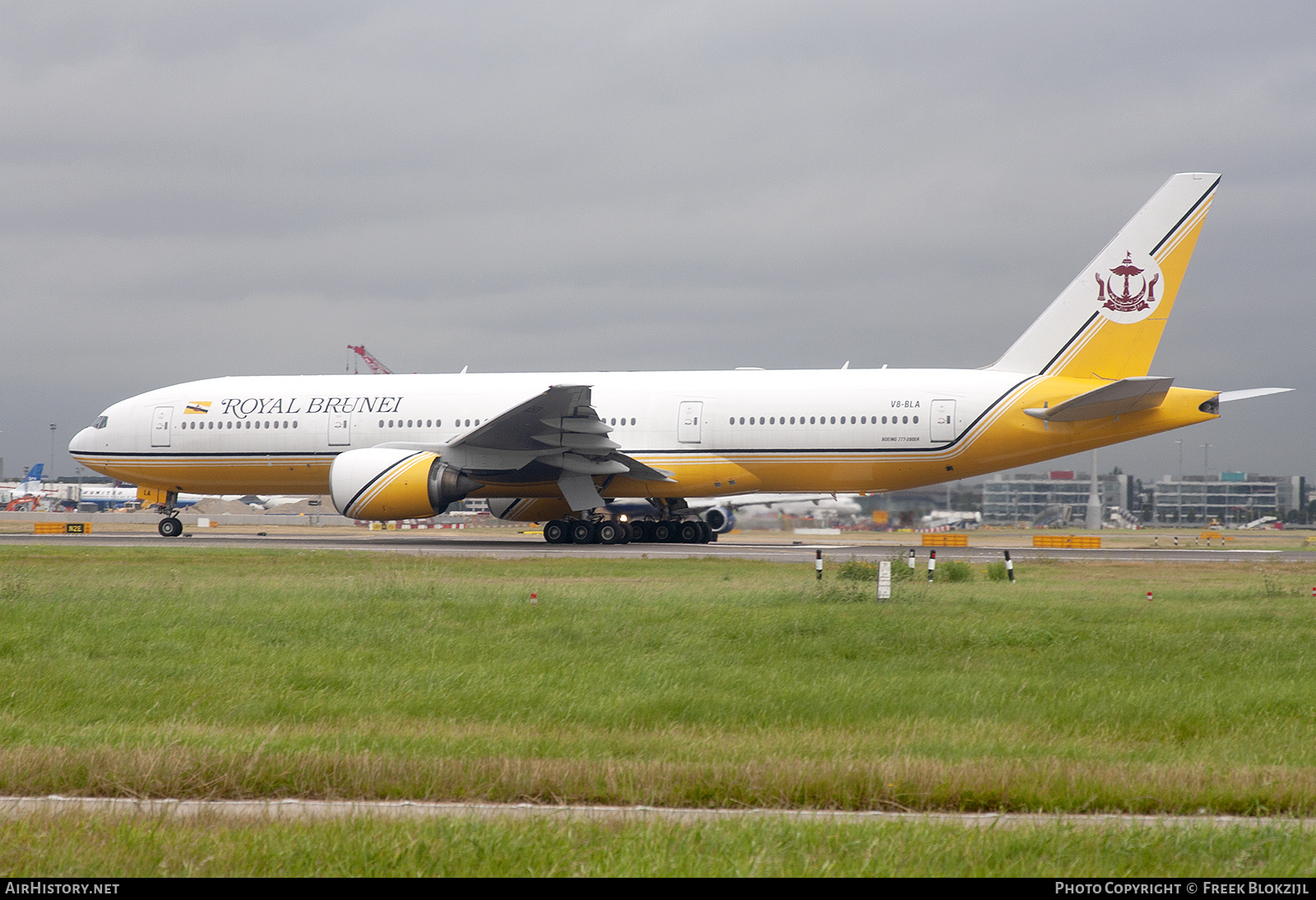 Aircraft Photo of V8-BLA | Boeing 777-212/ER | Royal Brunei Airlines | AirHistory.net #352797