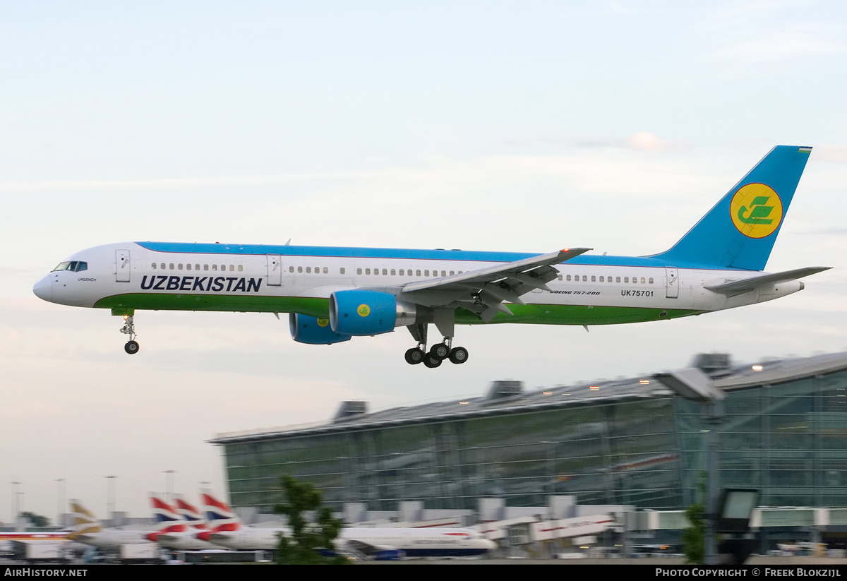 Aircraft Photo of UK75701 | Boeing 757-23P | Uzbekistan Airways | AirHistory.net #352877