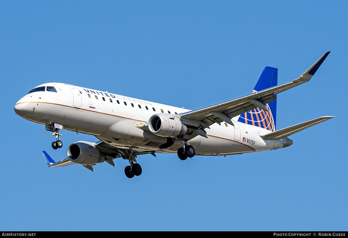 Aircraft Photo of N117SY | Embraer 175LR (ERJ-170-200LR) | United Express | AirHistory.net #352887