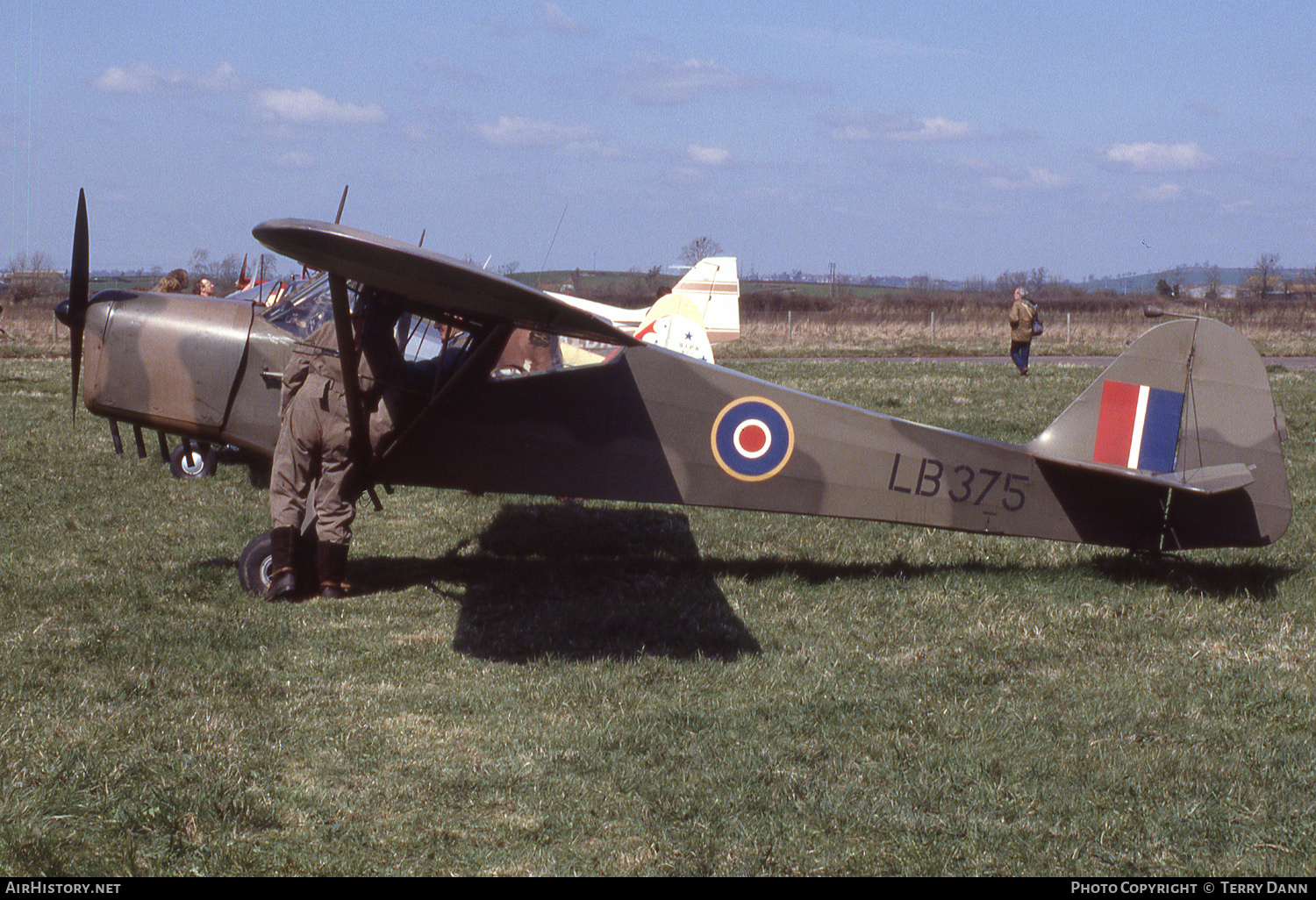 Aircraft Photo of G-AHGW / LB375 | Taylorcraft D/1 Auster Mk1 | UK - Air Force | AirHistory.net #352953