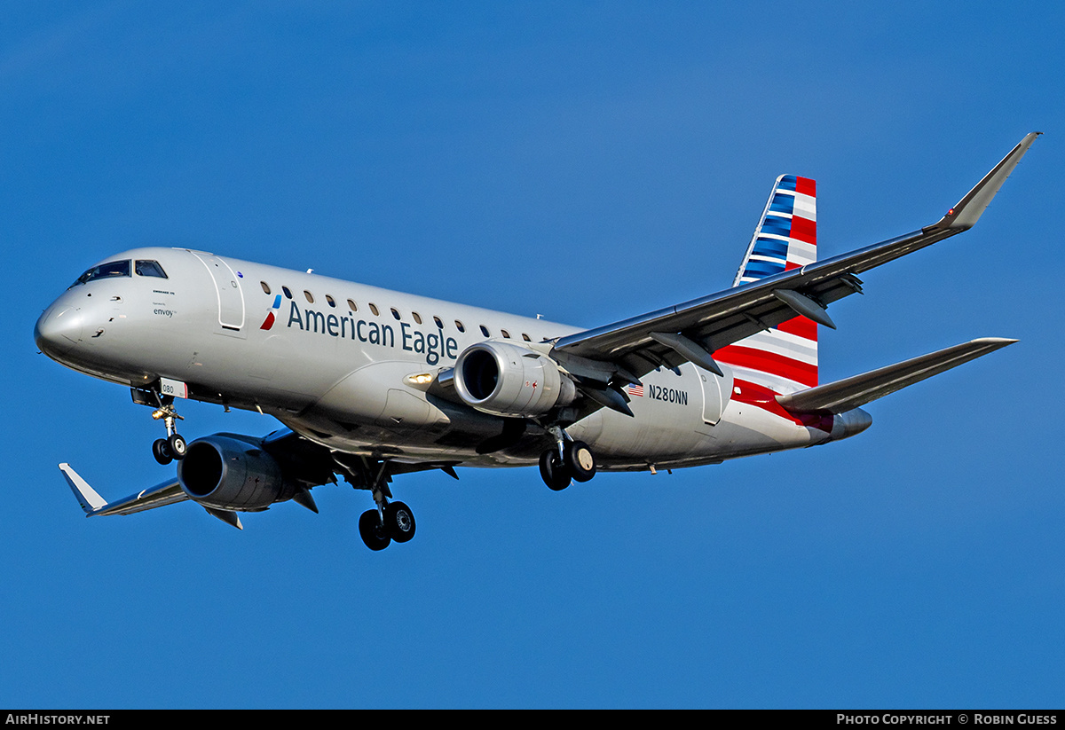 Aircraft Photo of N280NN | Embraer 175LR (ERJ-170-200LR) | American Eagle | AirHistory.net #353062