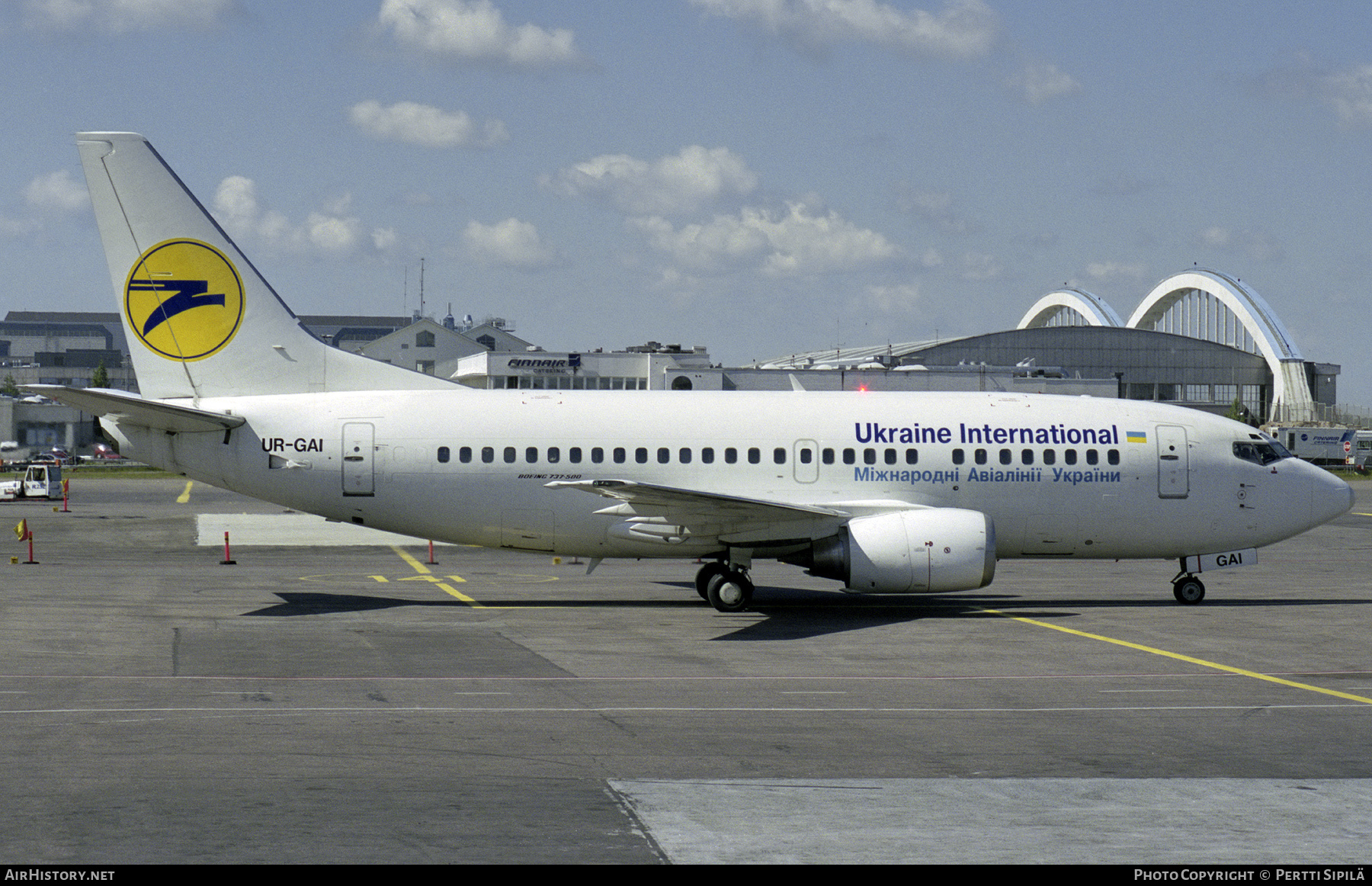 Aircraft Photo of UR-GAI | Boeing 737-529 | Ukraine International Airlines | AirHistory.net #353123