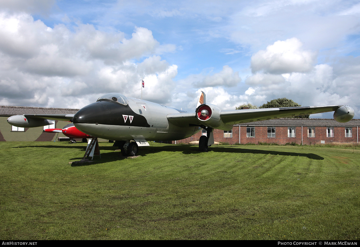 Aircraft Photo of WE188 | English Electric Canberra T4 | UK - Air Force | AirHistory.net #353197