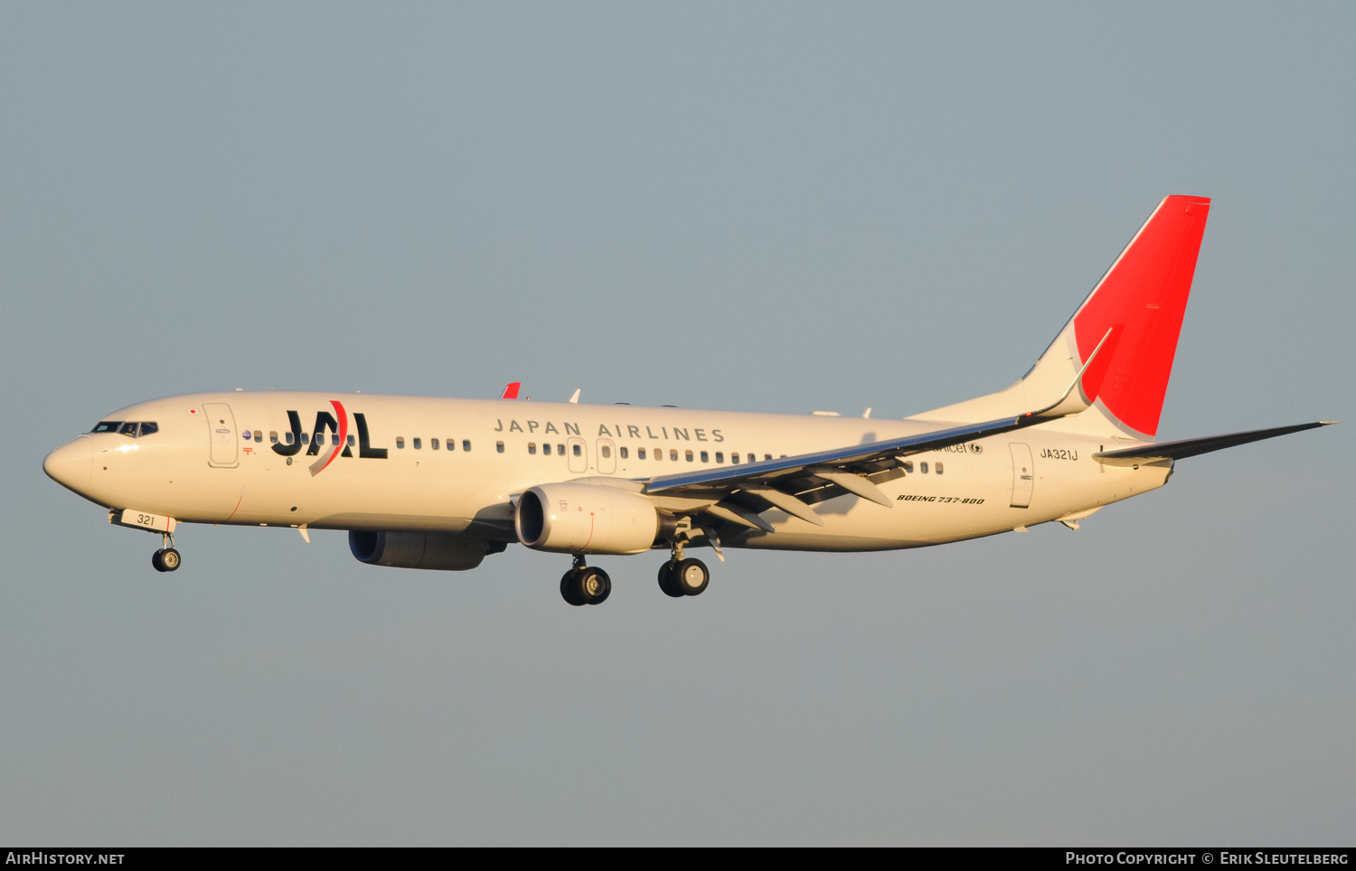 Aircraft Photo of JA321J | Boeing 737-846 | Japan Airlines - JAL | AirHistory.net #353356