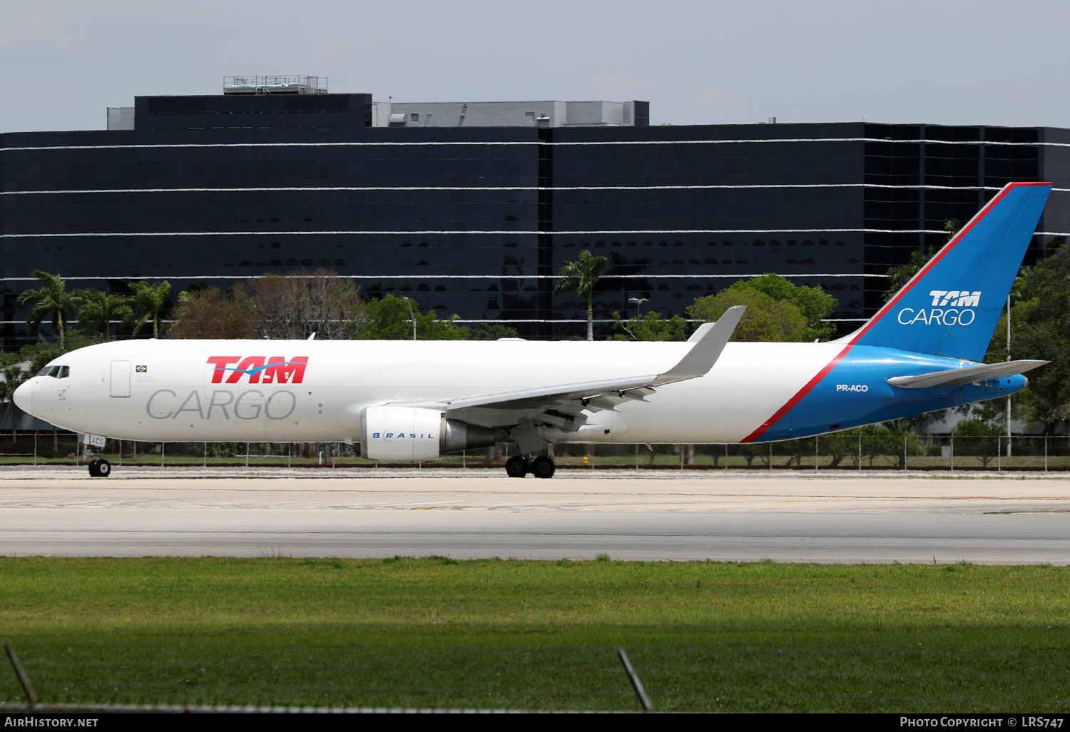 Aircraft Photo of PR-ACO | Boeing 767-346F/ER | TAM Cargo | AirHistory.net #353698