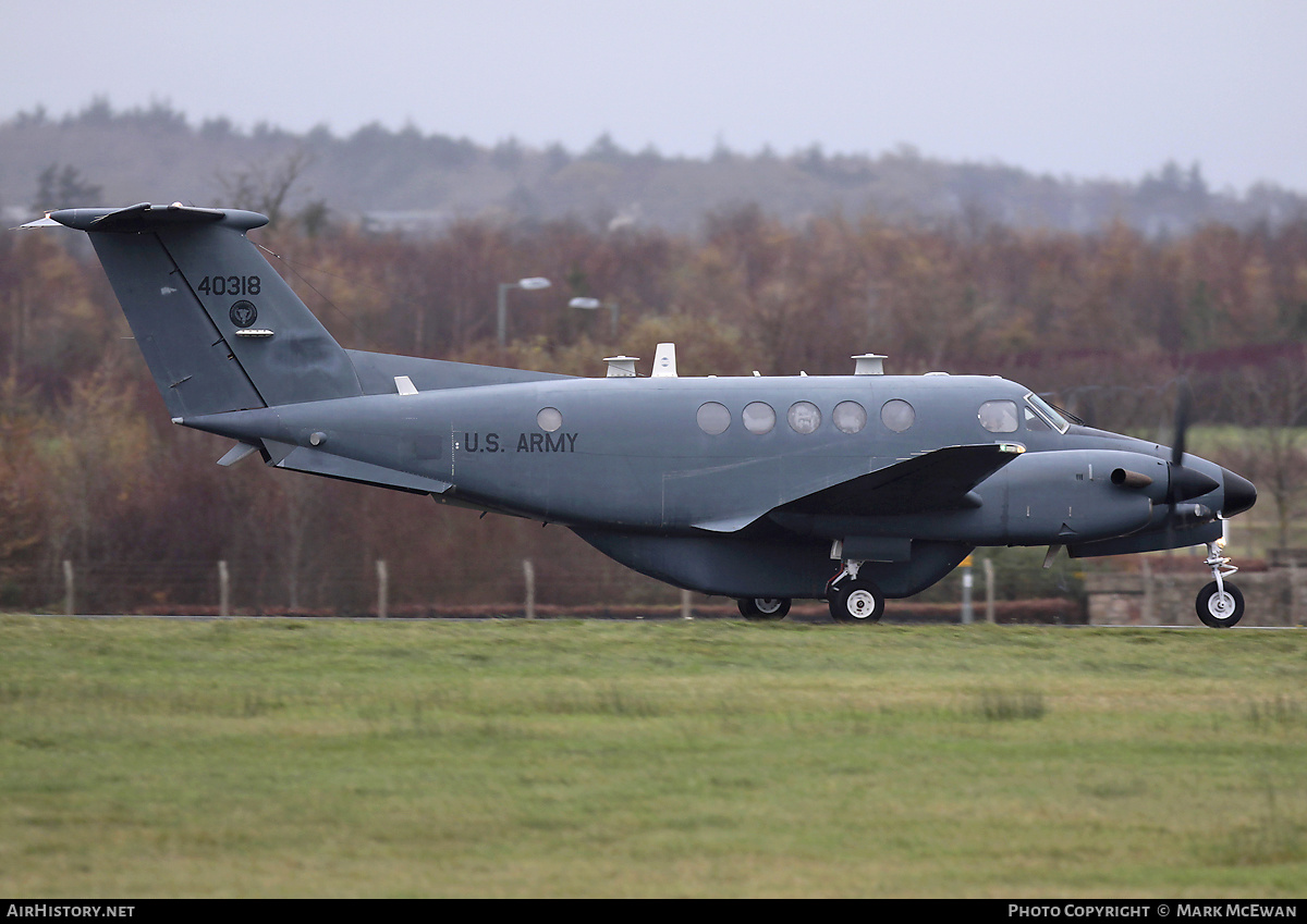 Aircraft Photo of 94-0318 / 40318 | Beech C-12R Huron (B200C) | USA - Army | AirHistory.net #353775