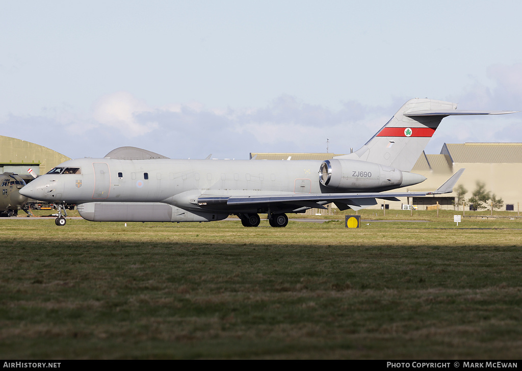 Aircraft Photo of ZJ690 | Bombardier Sentinel R.1 (BD-700-1A10) | UK - Air Force | AirHistory.net #353868