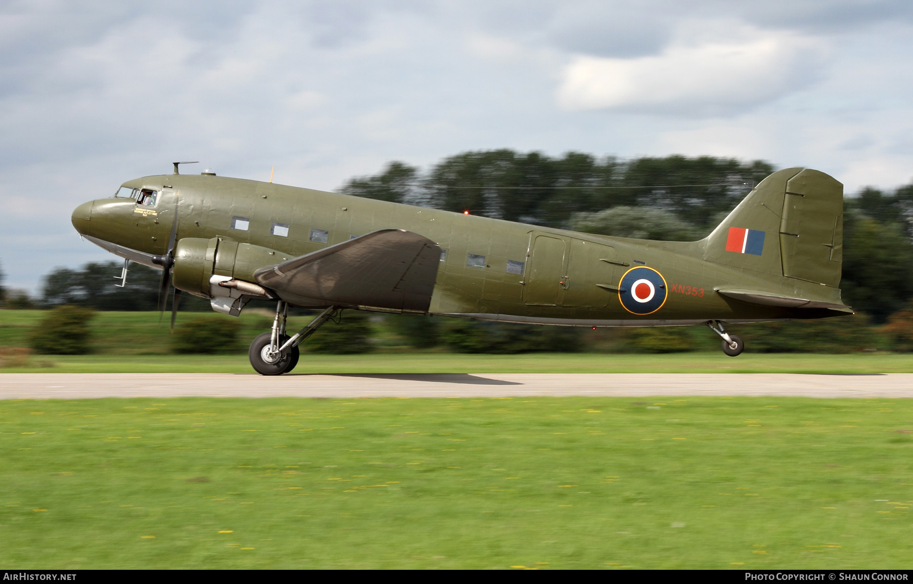 Aircraft Photo of G-AMYJ / KN353 | Douglas C-47B Dakota Mk.4 | UK - Air Force | AirHistory.net #353914