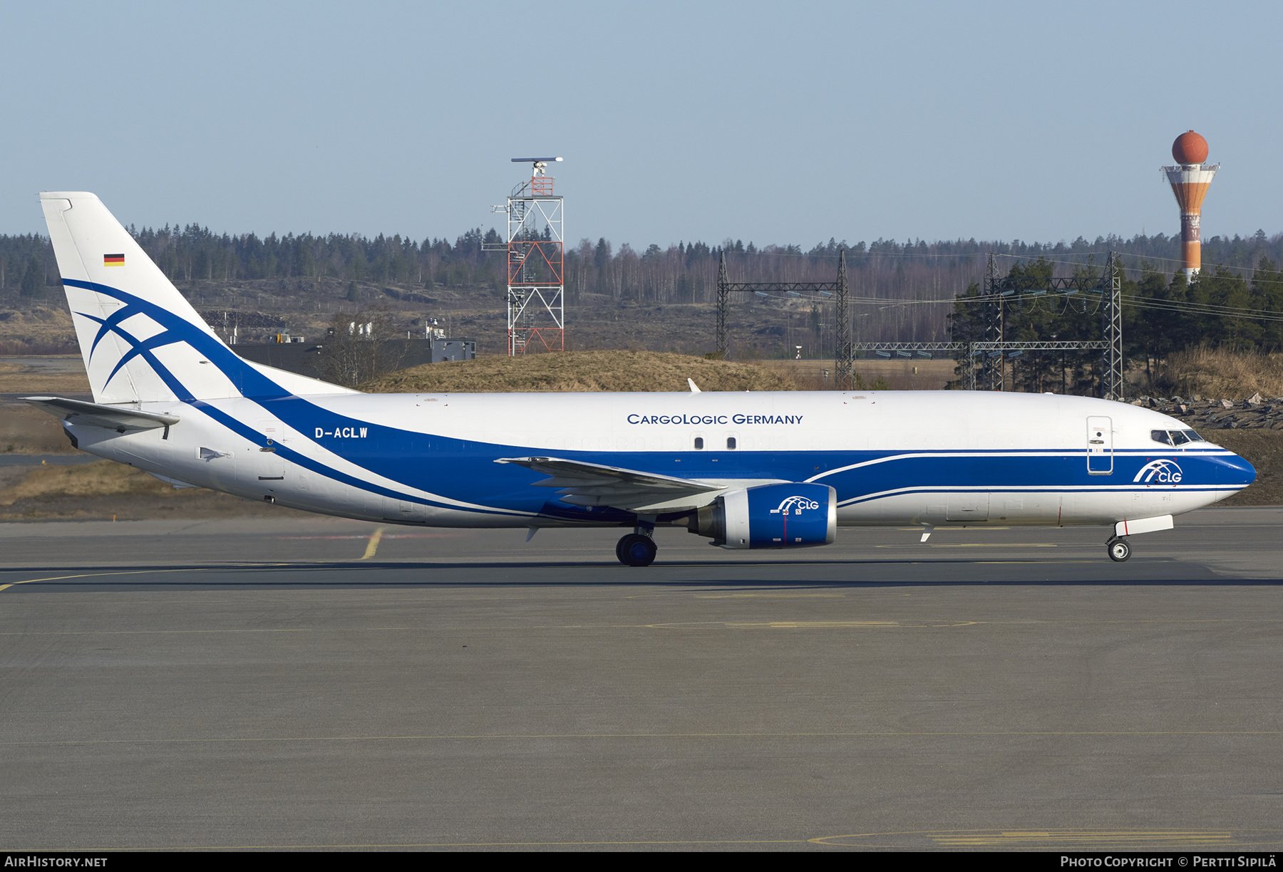 Aircraft Photo of D-ACLW | Boeing 737-48E(SF) | CargoLogic Germany - CLG | AirHistory.net #354132