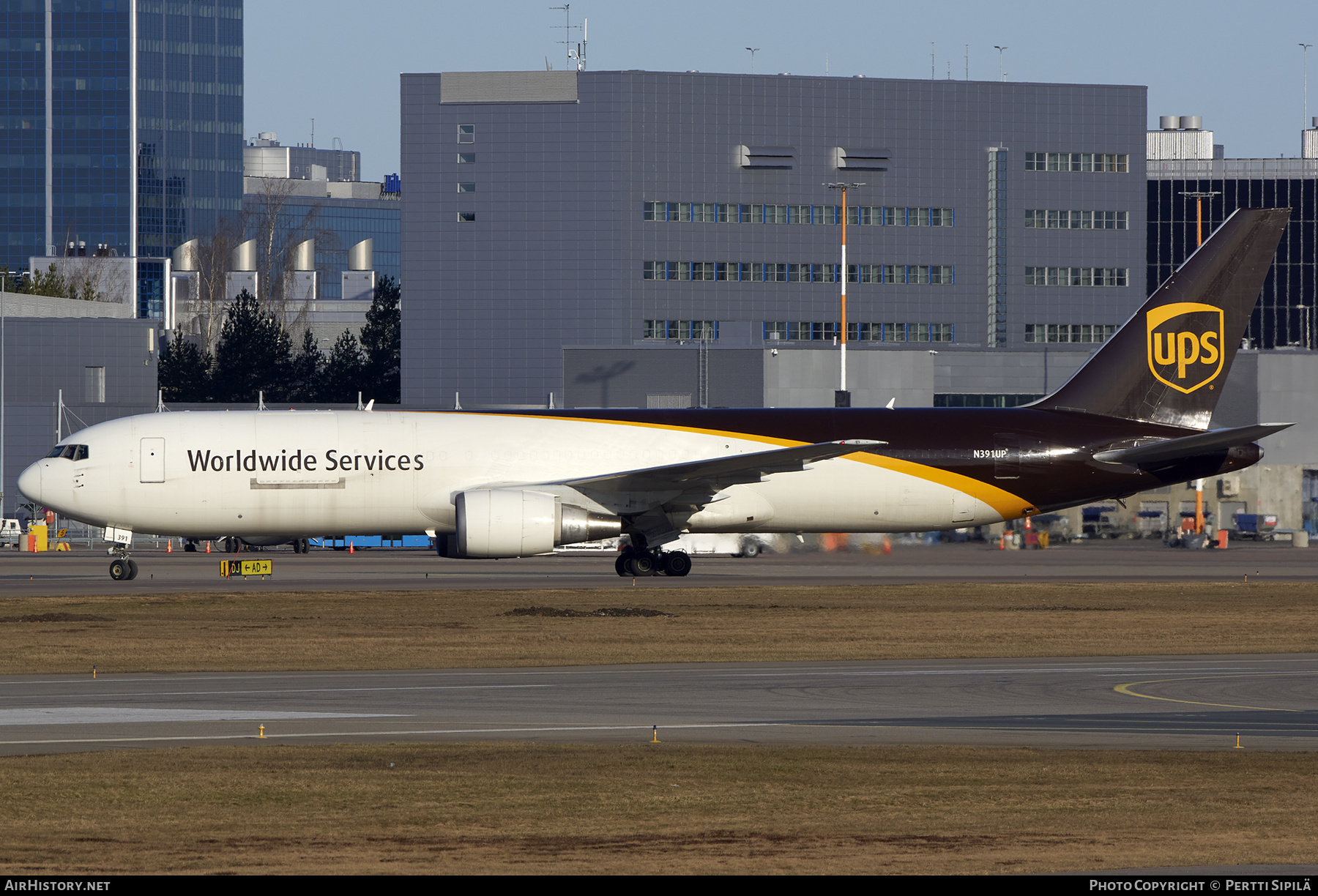 Aircraft Photo of N391UP | Boeing 767-304/ER(BDSF) | United Parcel Service - UPS | AirHistory.net #354143