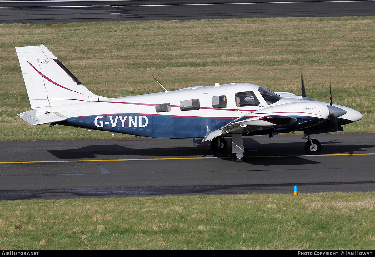 Aircraft Photo of G-VYND | Piper PA-34-220T Seneca V | AirHistory.net #354168