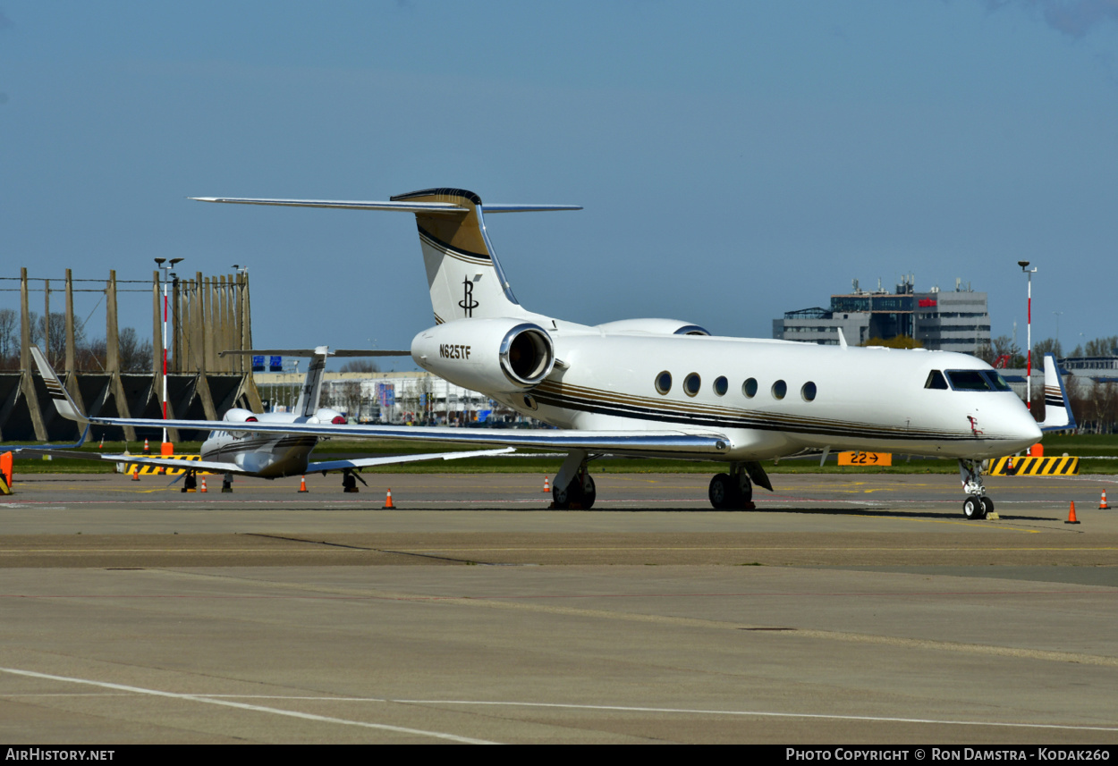 Aircraft Photo of N625TF | Gulfstream Aerospace G-V Gulfstream V | Houston Rockets | AirHistory.net #354274