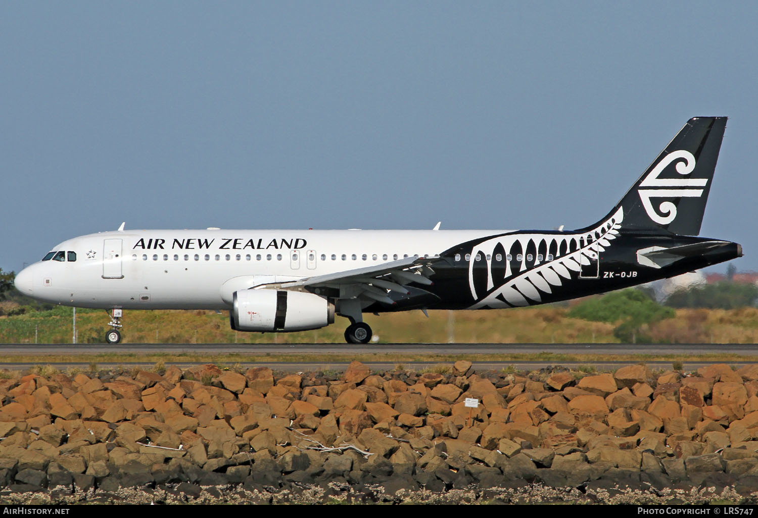 Aircraft Photo of ZK-OJB | Airbus A320-232 | Air New Zealand | AirHistory.net #354289