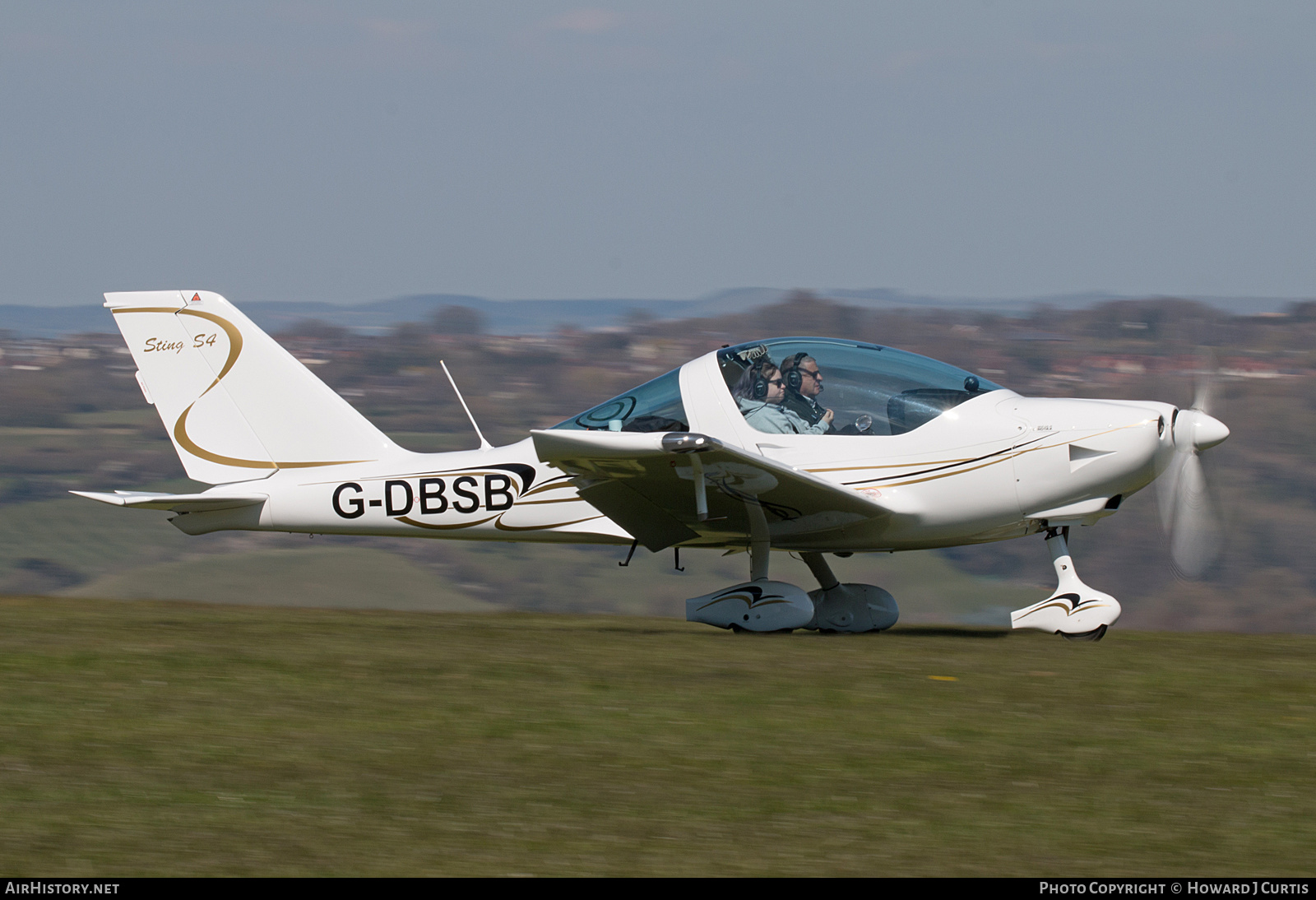 Aircraft Photo of G-DBSB | TL-Ultralight TL-2000UK Sting Carbon S4 | AirHistory.net #354312