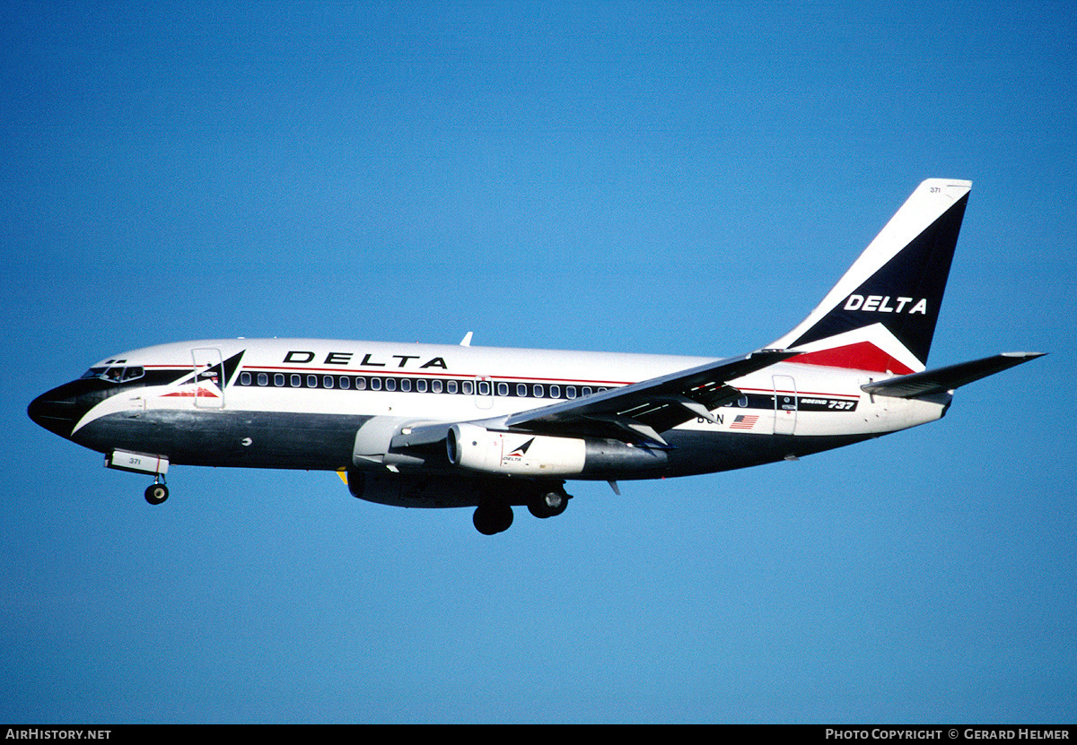 Aircraft Photo of EI-BON | Boeing 737-2T4/Adv | Delta Air Lines | AirHistory.net #354319