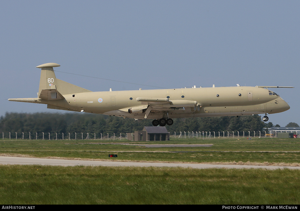 Aircraft Photo of XV260 | Hawker Siddeley Nimrod MR2 | UK - Air Force | AirHistory.net #354593