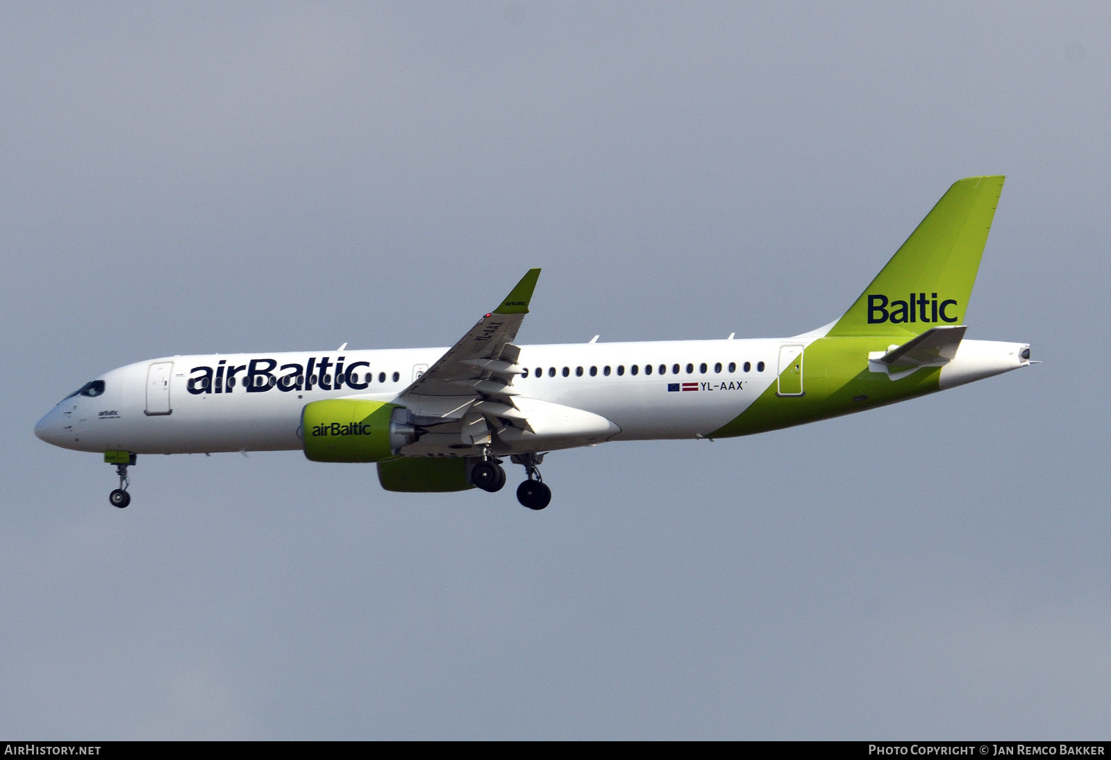 Aircraft Photo of YL-AAX | Airbus A220-371 (BD-500-1A11) | AirBaltic | AirHistory.net #354628