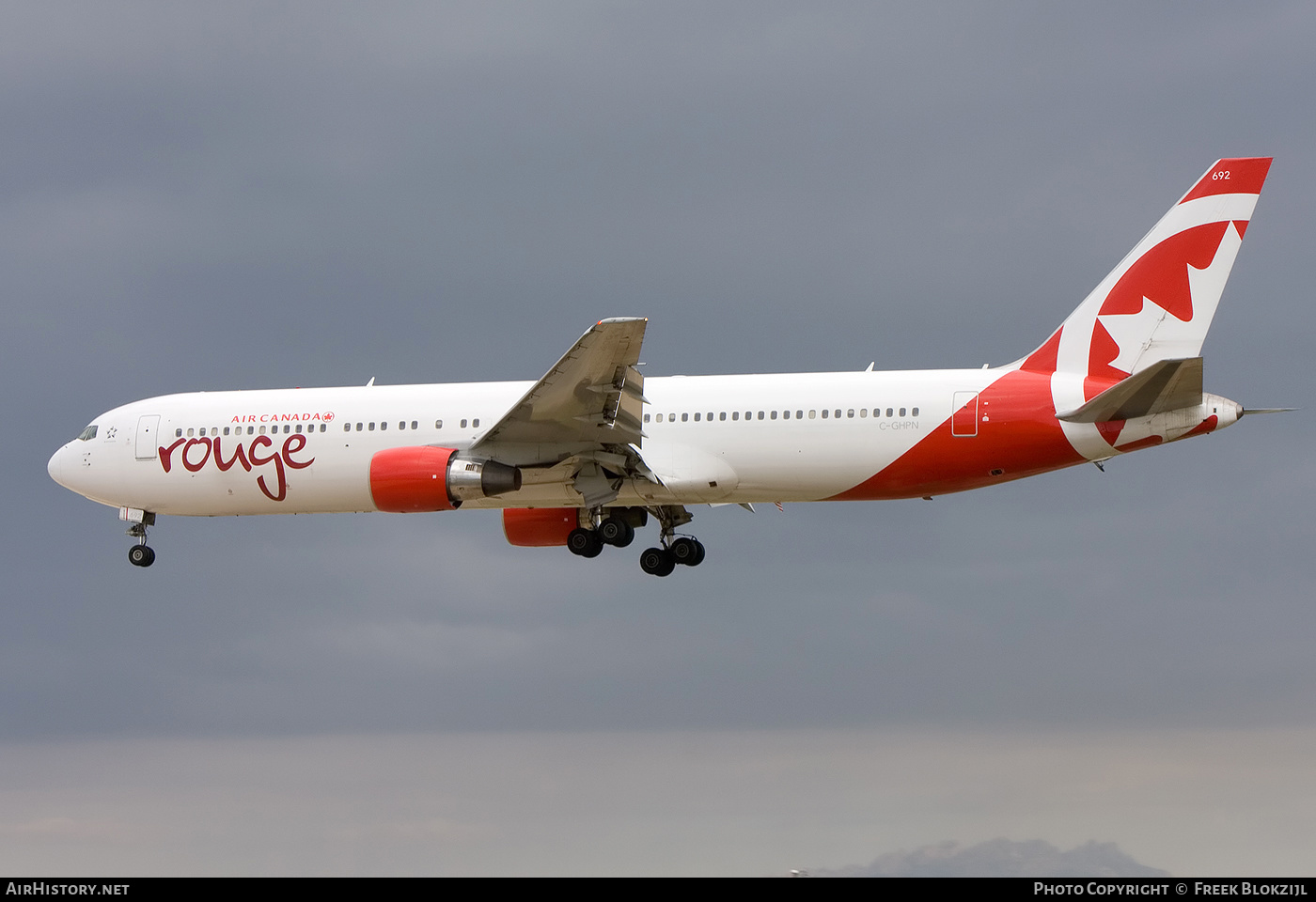 Aircraft Photo of C-GHPN | Boeing 767-33A/ER | Air Canada Rouge | AirHistory.net #354684