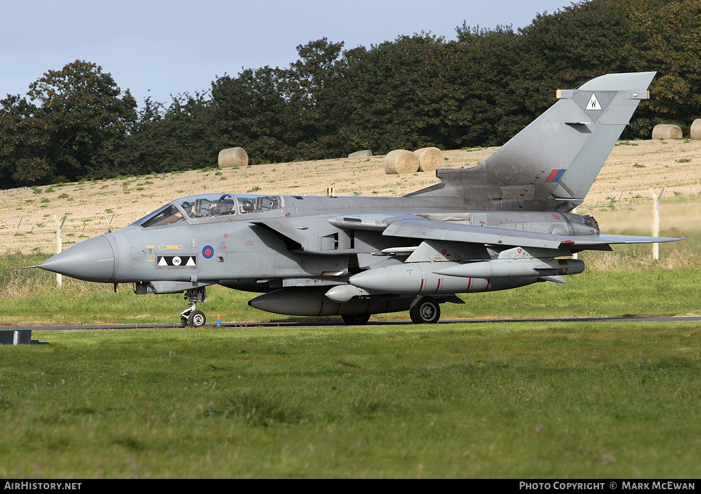 Aircraft Photo of ZA449 | Panavia Tornado GR4 | UK - Air Force | AirHistory.net #354697