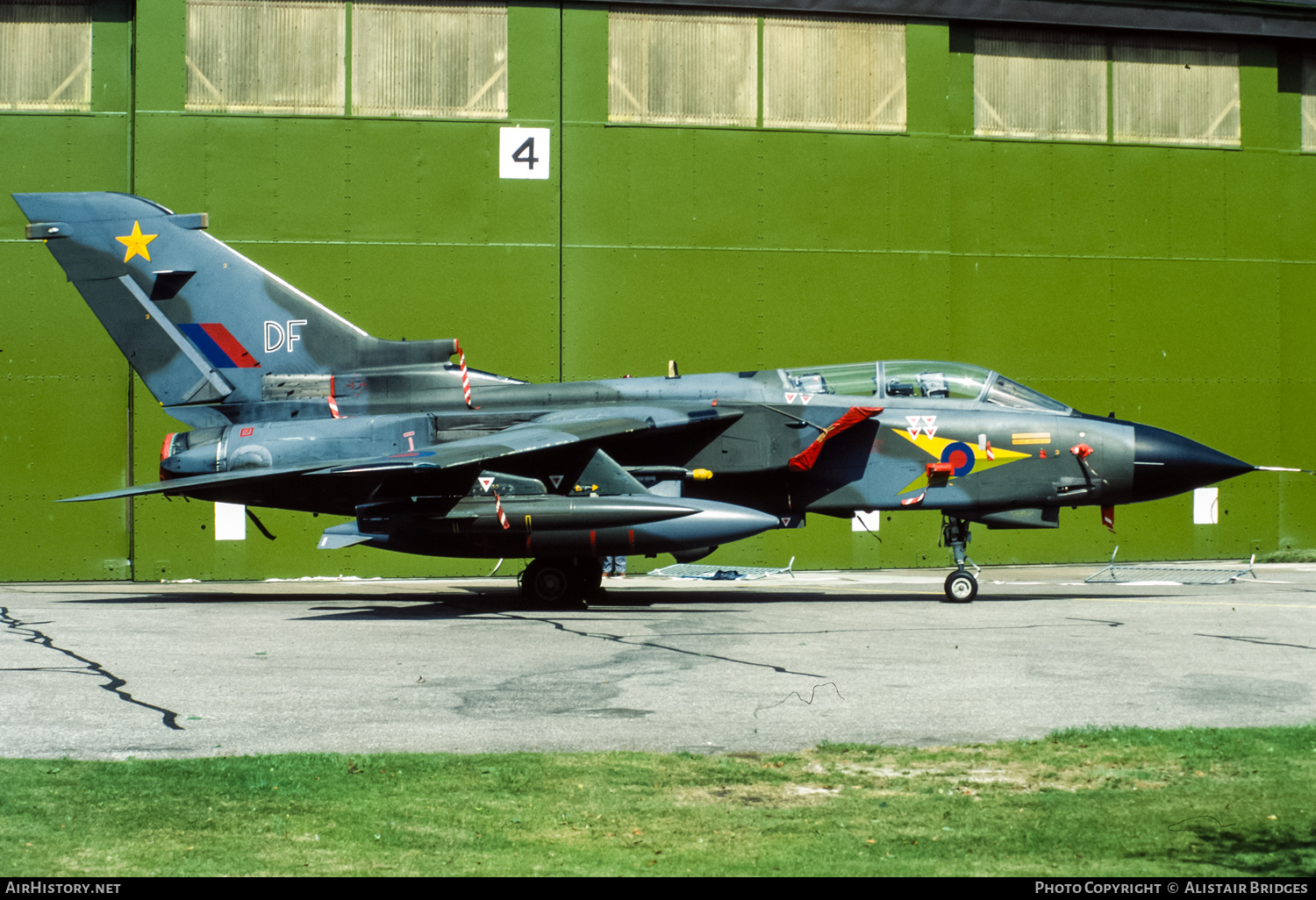 Aircraft Photo of ZD811 | Panavia Tornado GR1 | UK - Air Force | AirHistory.net #354738