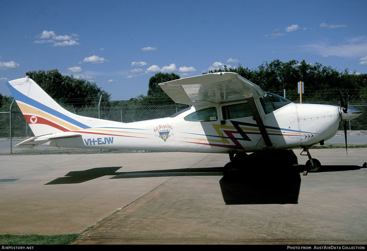 Aircraft Photo of VH-EJW | Cessna 182H Skylane | W.A. Skydiving Academy | AirHistory.net #354748