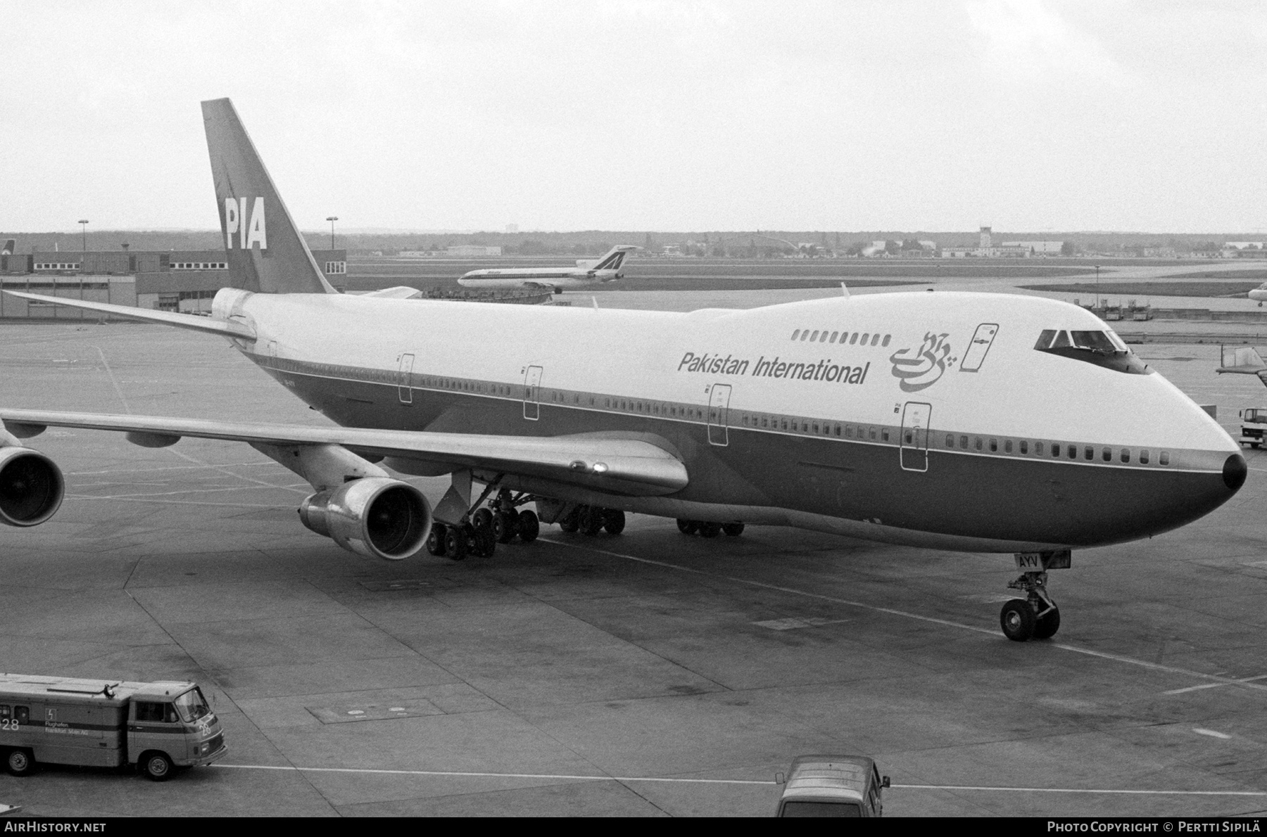 Aircraft Photo of AP-AYV | Boeing 747-282B | Pakistan International Airlines - PIA | AirHistory.net #354802