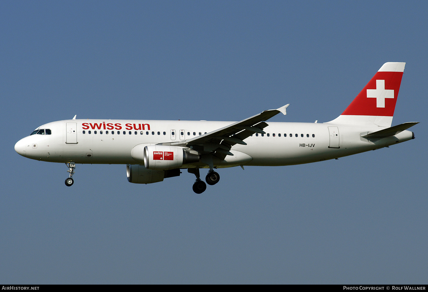 Aircraft Photo of HB-IJV | Airbus A320-214 | Swiss Sun | AirHistory.net #354808