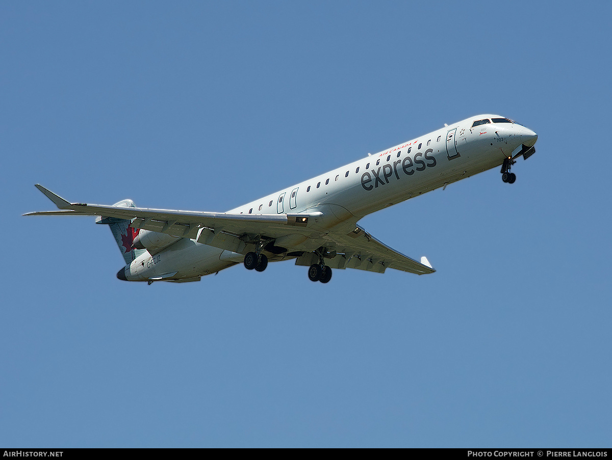 Aircraft Photo of C-FCJZ | Bombardier CRJ-705 (CL-600-2D15) | Air Canada Express | AirHistory.net #354932