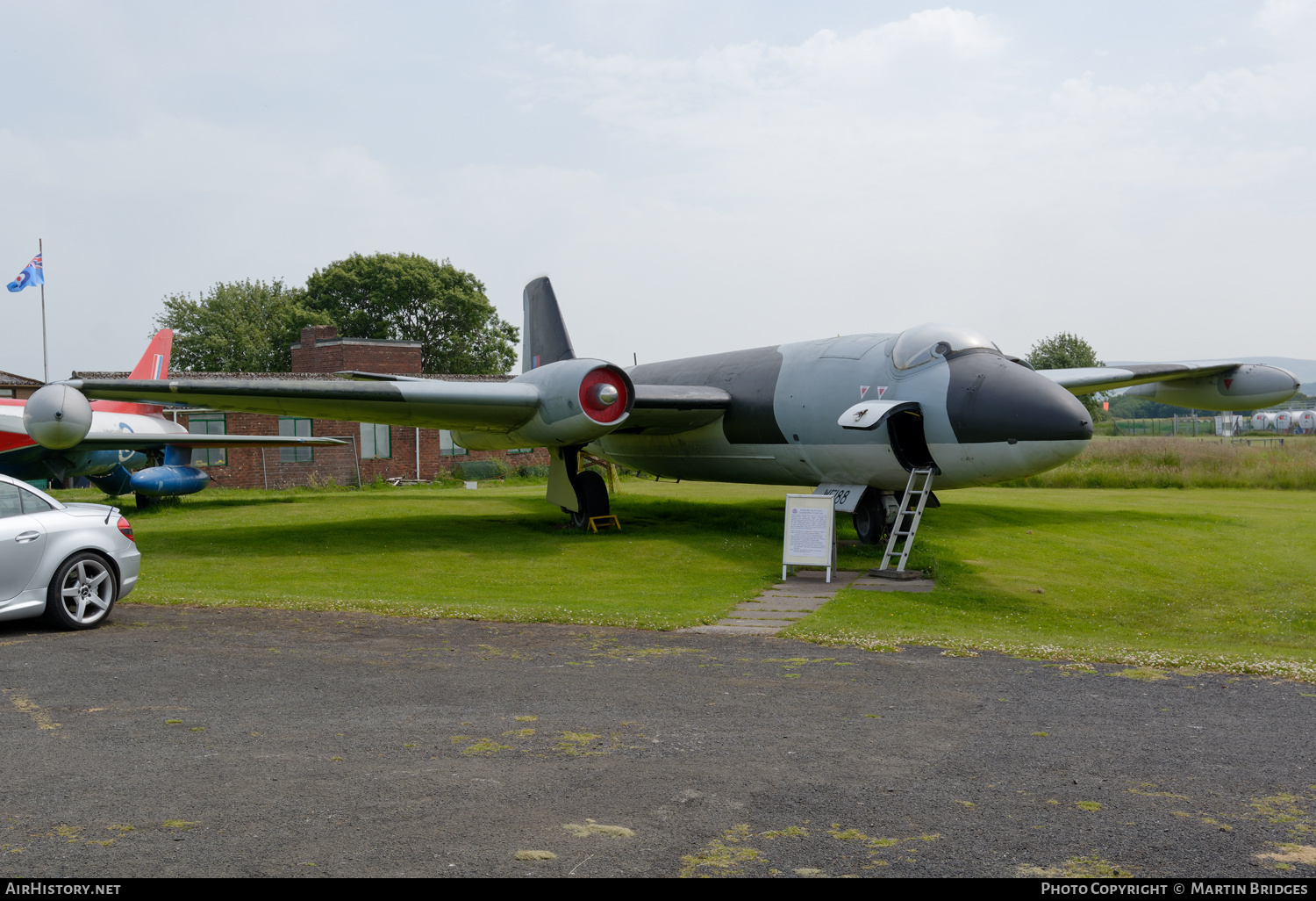 Aircraft Photo of WE188 | English Electric Canberra T4 | UK - Air Force | AirHistory.net #355213