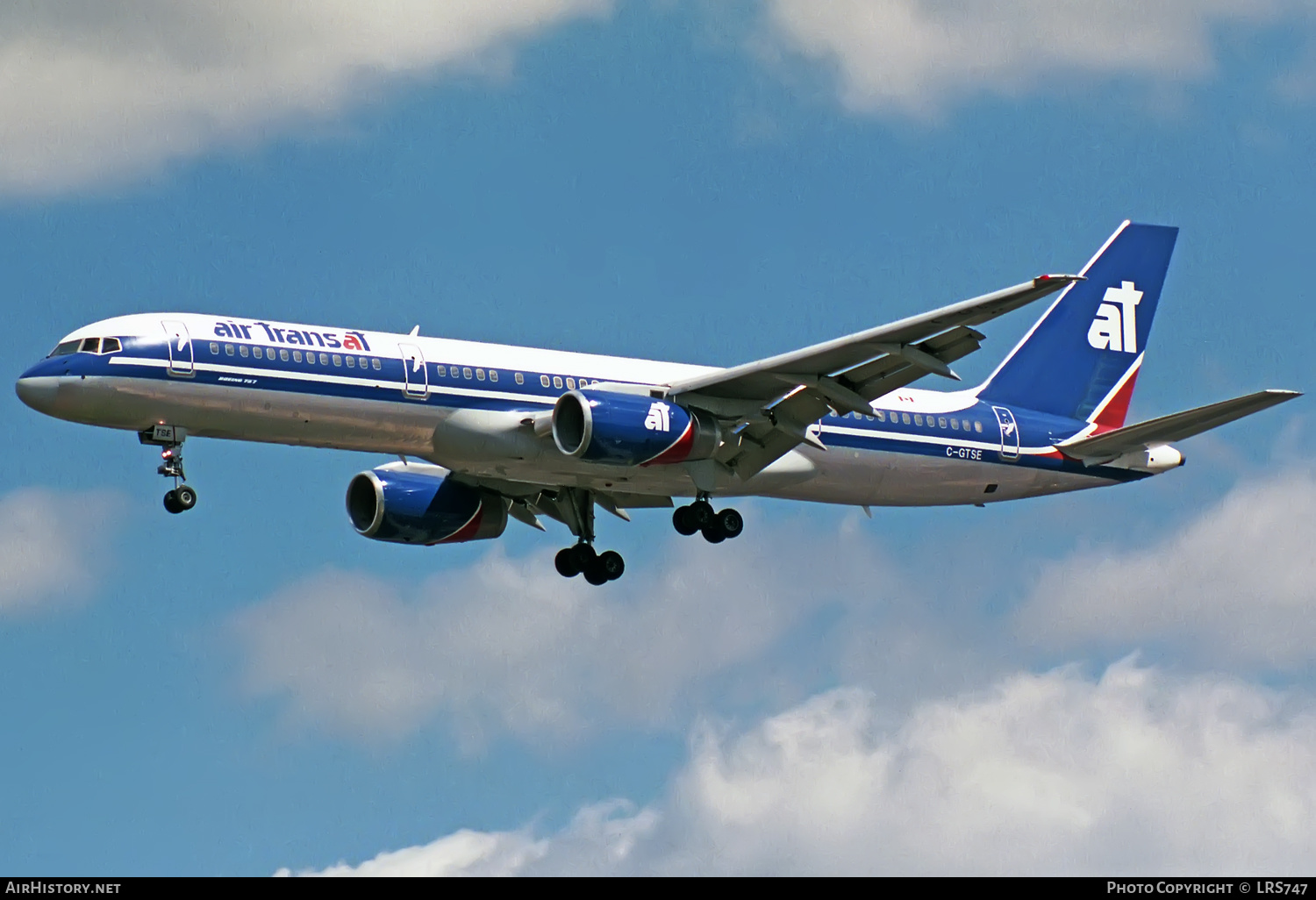 Aircraft Photo of C-GTSE | Boeing 757-23A | Air Transat | AirHistory.net #355385