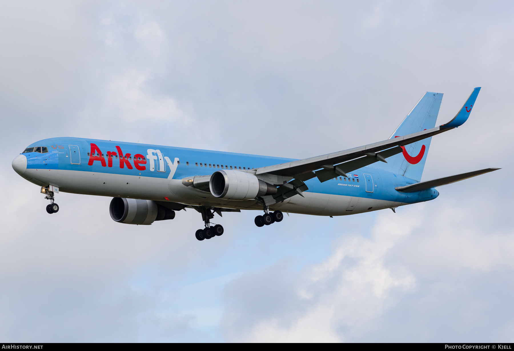 Aircraft Photo of PH-OYE | Boeing 767-304/ER | ArkeFly | AirHistory.net #355476