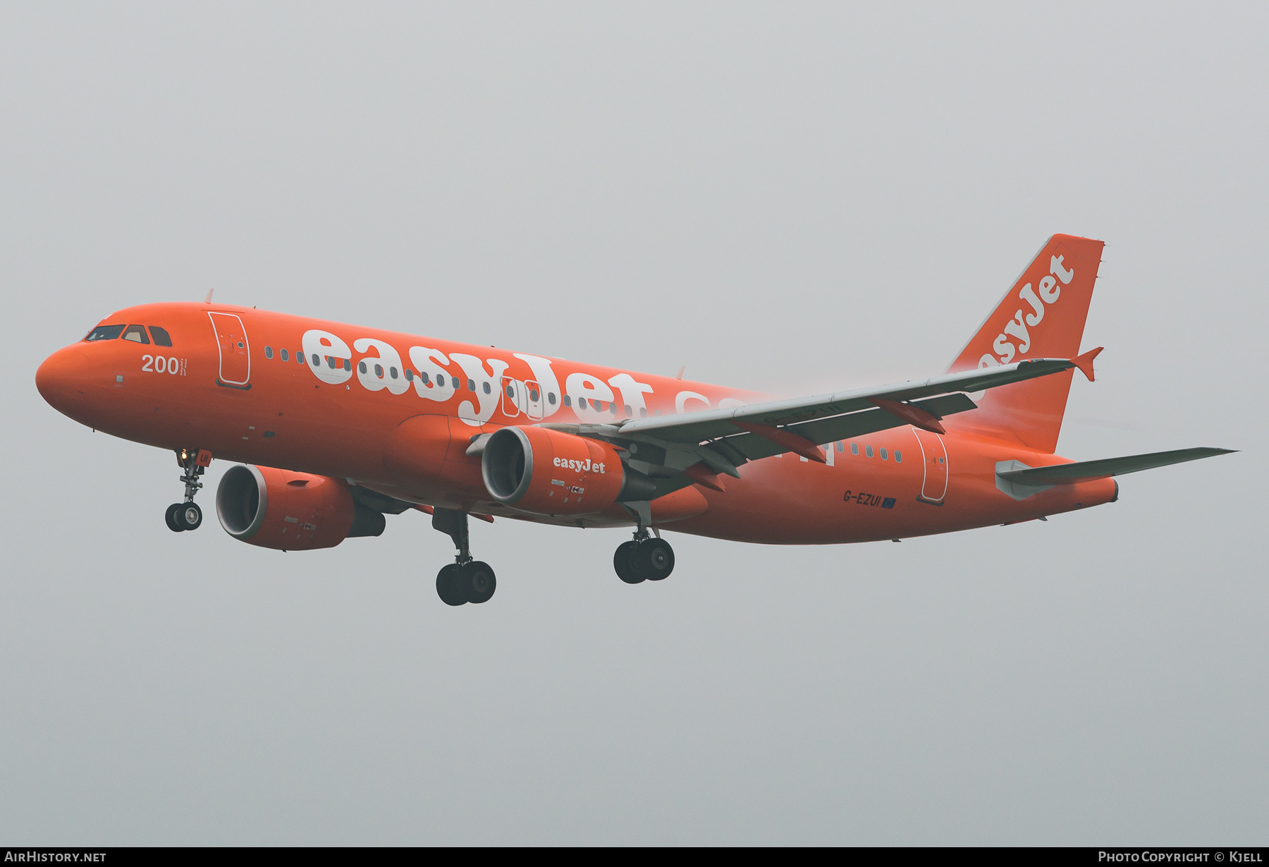 Aircraft Photo of G-EZUI | Airbus A320-214 | EasyJet | AirHistory.net #355536