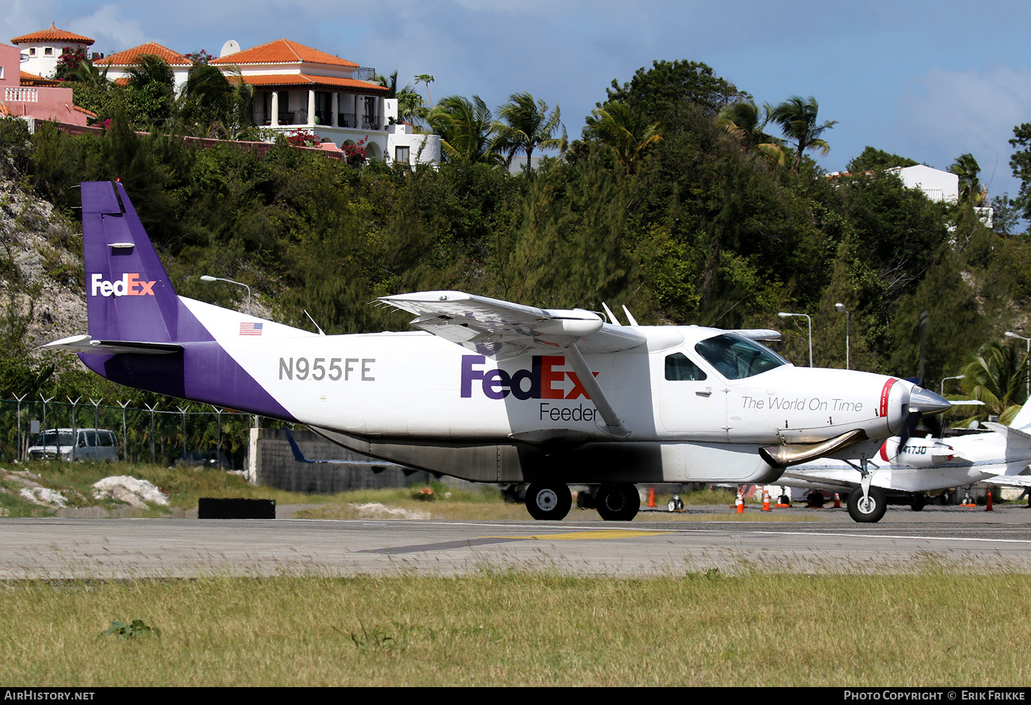 Aircraft Photo of N955FE | Cessna 208B Super Cargomaster | FedEx Feeder | AirHistory.net #355558