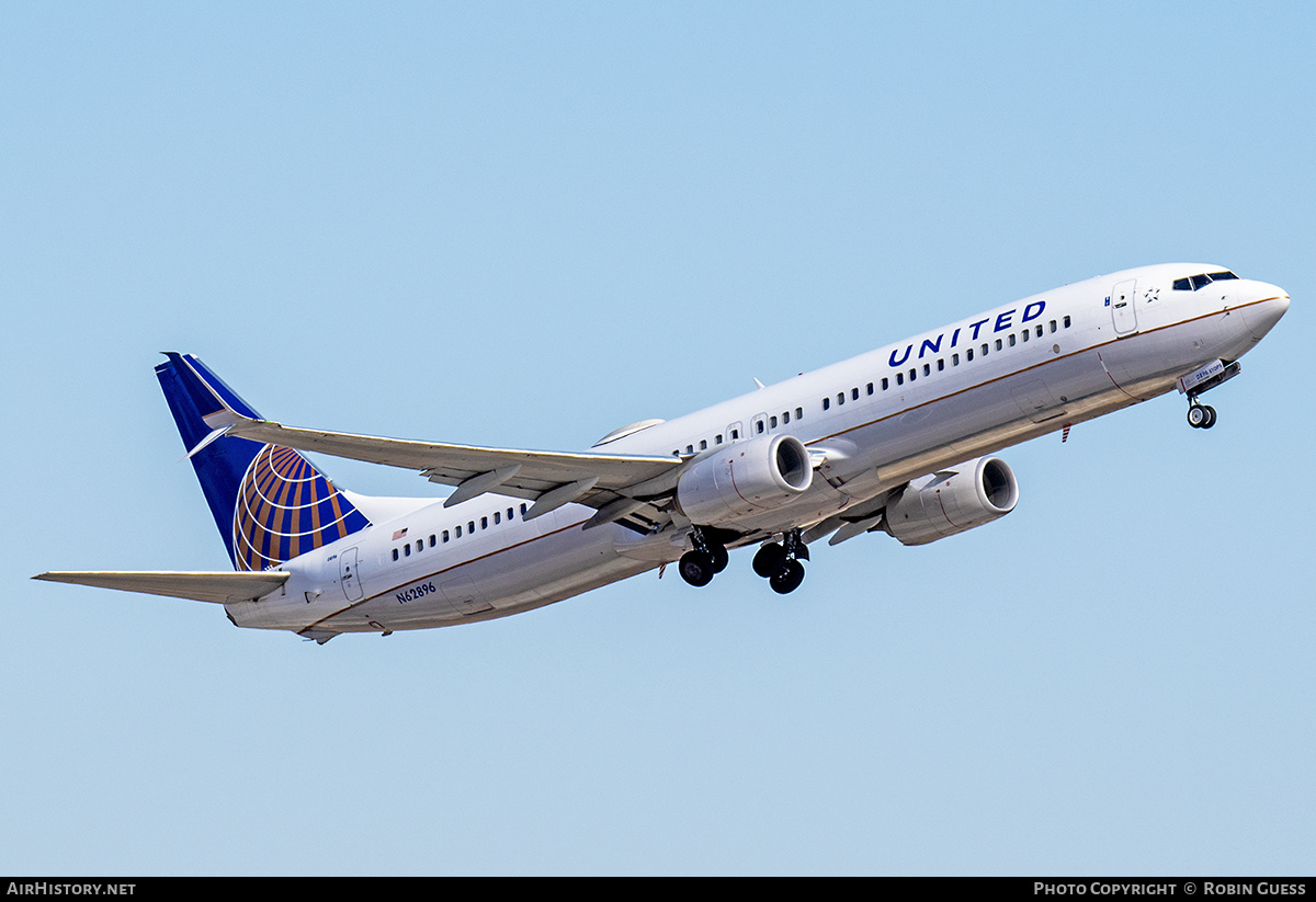 Aircraft Photo of N62896 | Boeing 737-900/ER | United Airlines | AirHistory.net #355597