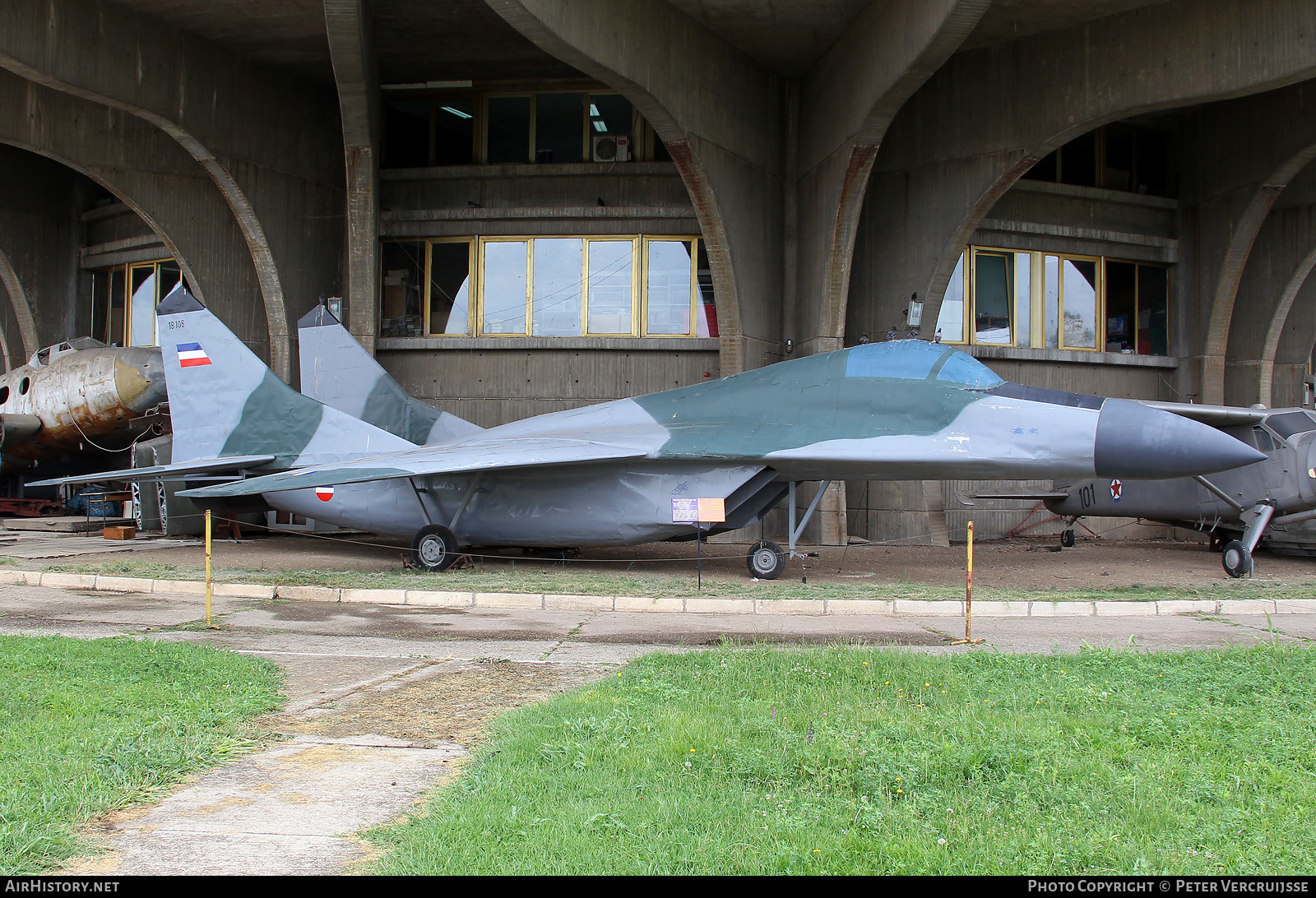 Aircraft Photo of 18106 | Mikoyan-Gurevich L-18 (model) | Serbia and Montenegro - Air Force | AirHistory.net #355628