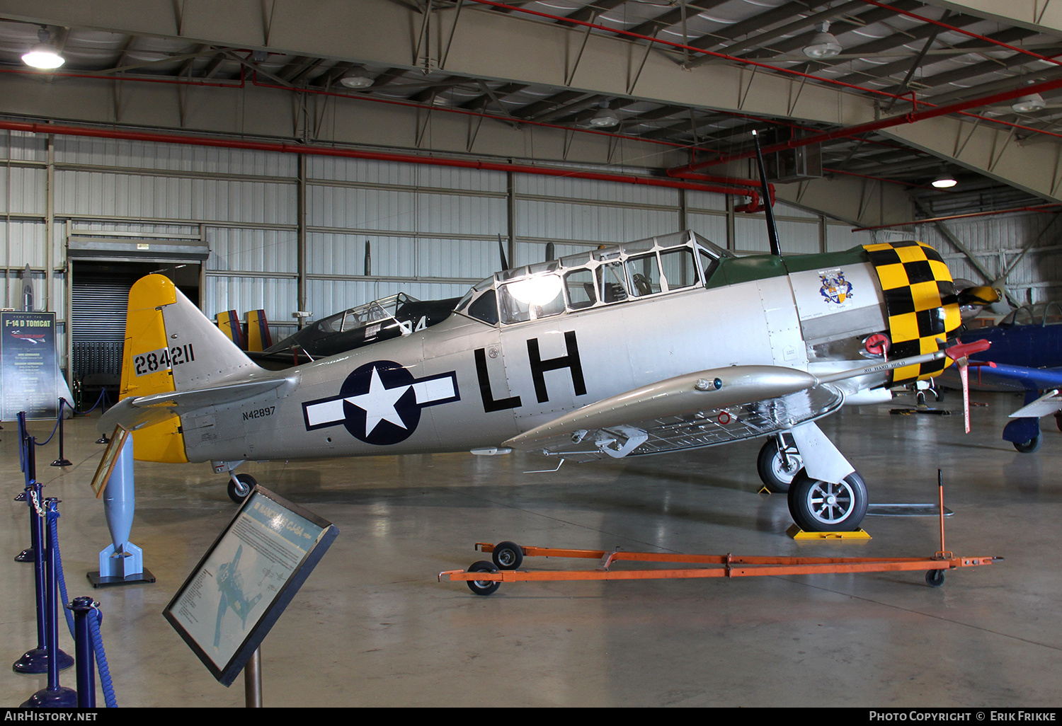 Aircraft Photo of N42897 / 284211 | North American AT-6D Texan | USA - Air Force | AirHistory.net #355696