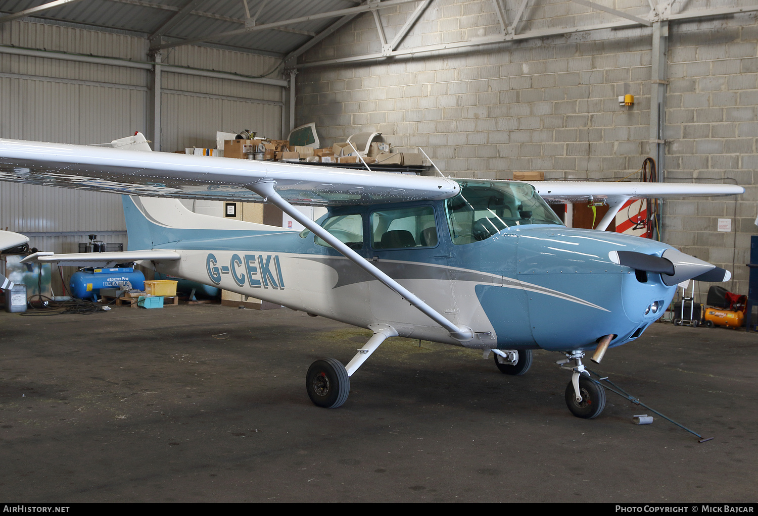 Aircraft Photo of G-CEKI | Cessna 172P Skyhawk | AirHistory.net #355843