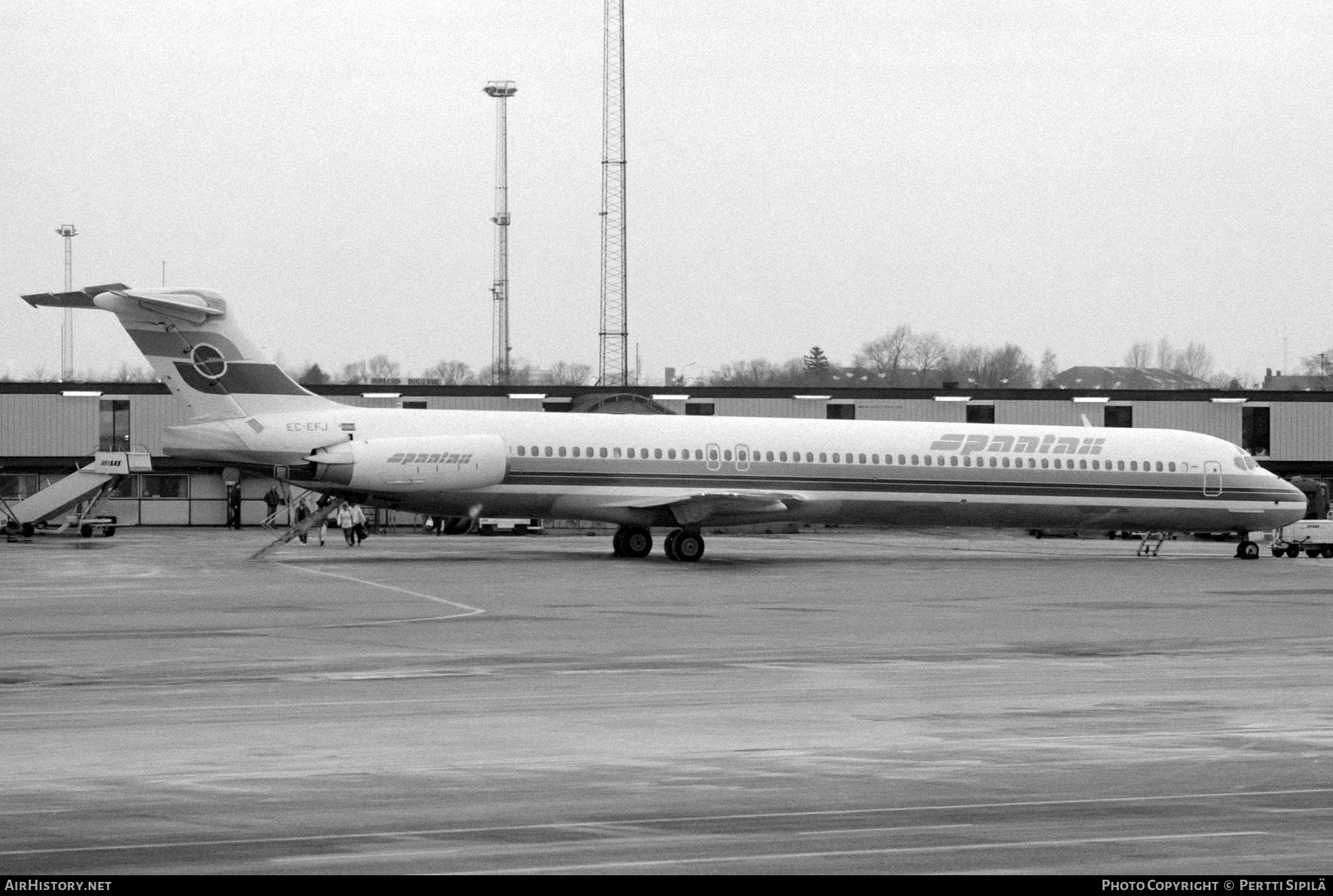 Aircraft Photo of EC-EFJ | McDonnell Douglas MD-83 (DC-9-83) | Spantax | AirHistory.net #355929