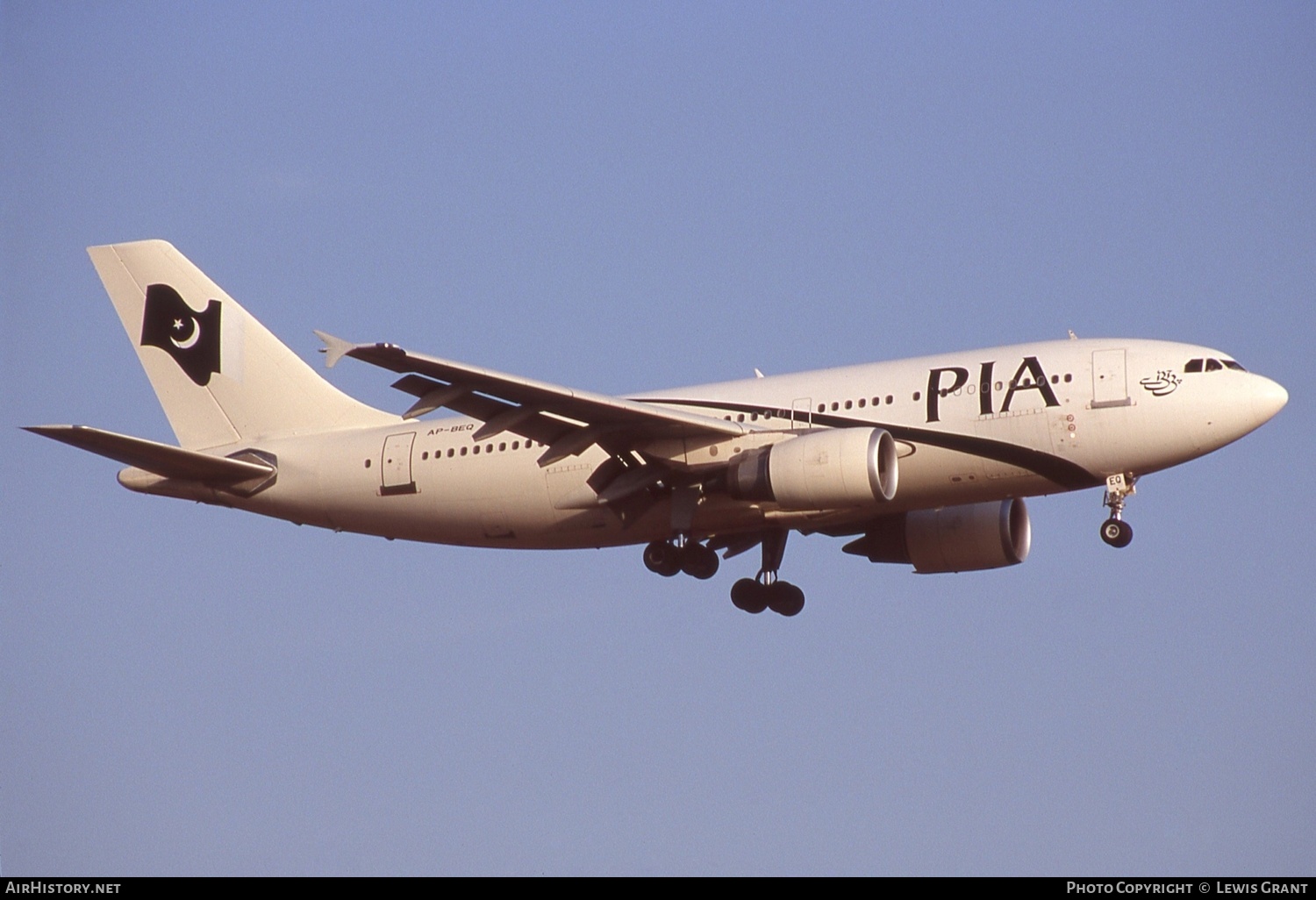 Aircraft Photo of AP-BEQ | Airbus A310-308 | Pakistan International Airlines - PIA | AirHistory.net #355973