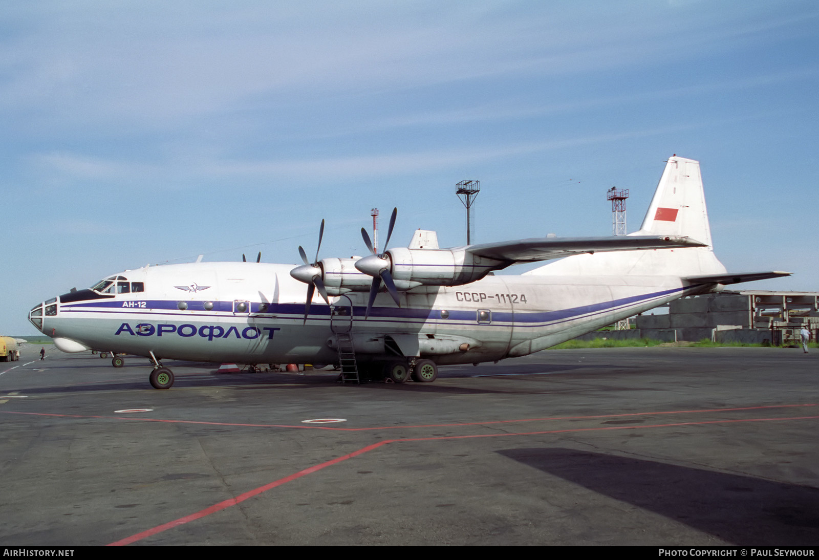 Aircraft Photo of CCCP-11124 | Antonov An-12B | Aeroflot | AirHistory.net #356029