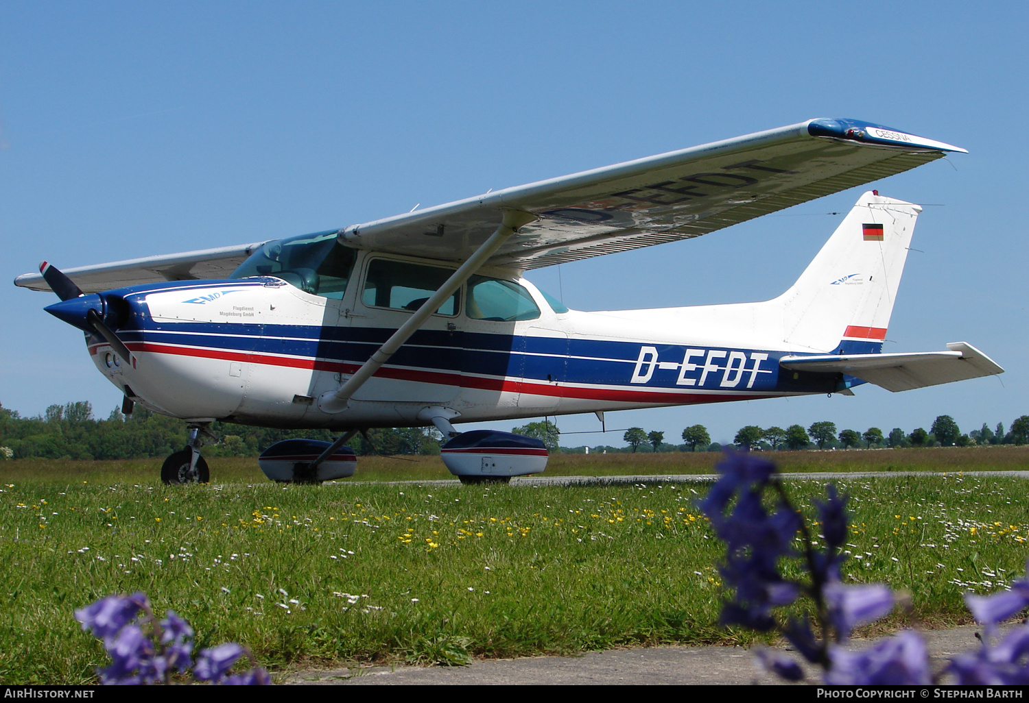 Aircraft Photo of D-EFDT | Cessna 172N Skyhawk | Flugdienst Magdeburg | AirHistory.net #356058