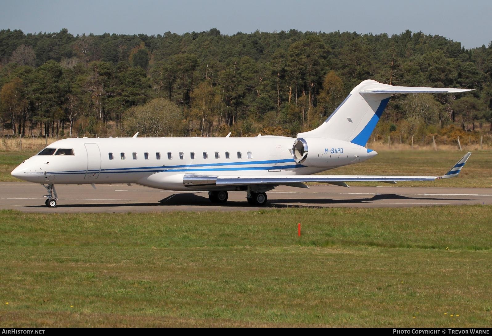 Aircraft Photo of M-SAPD | Bombardier Global 6000 (BD-700-1A10) | AirHistory.net #356176