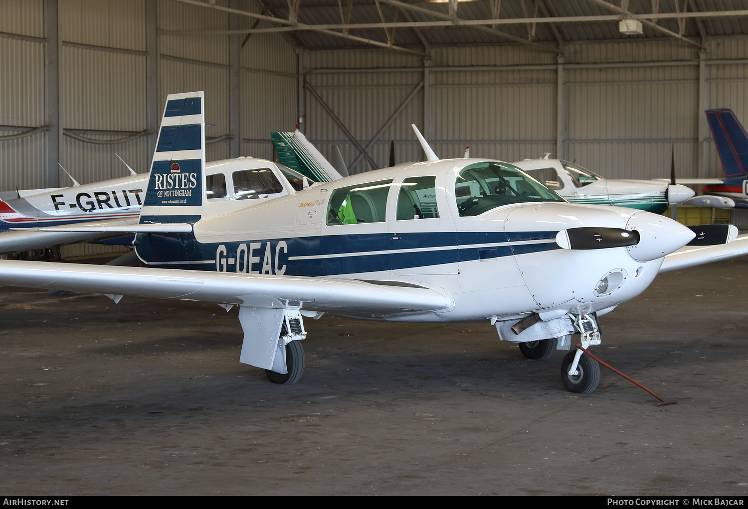 Aircraft Photo of G-OEAC | Mooney M-20J | AirHistory.net #356179