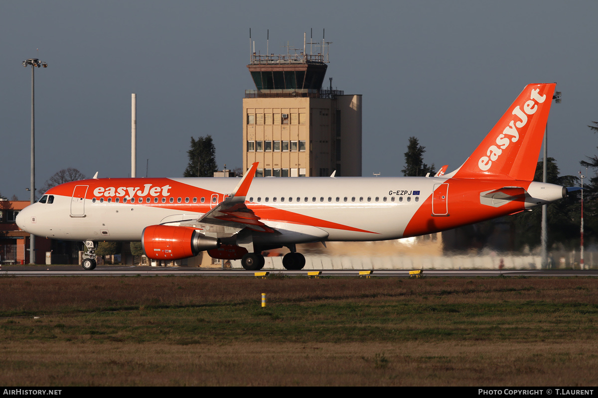 Aircraft Photo of G-EZPJ | Airbus A320-214 | EasyJet | AirHistory.net #356319