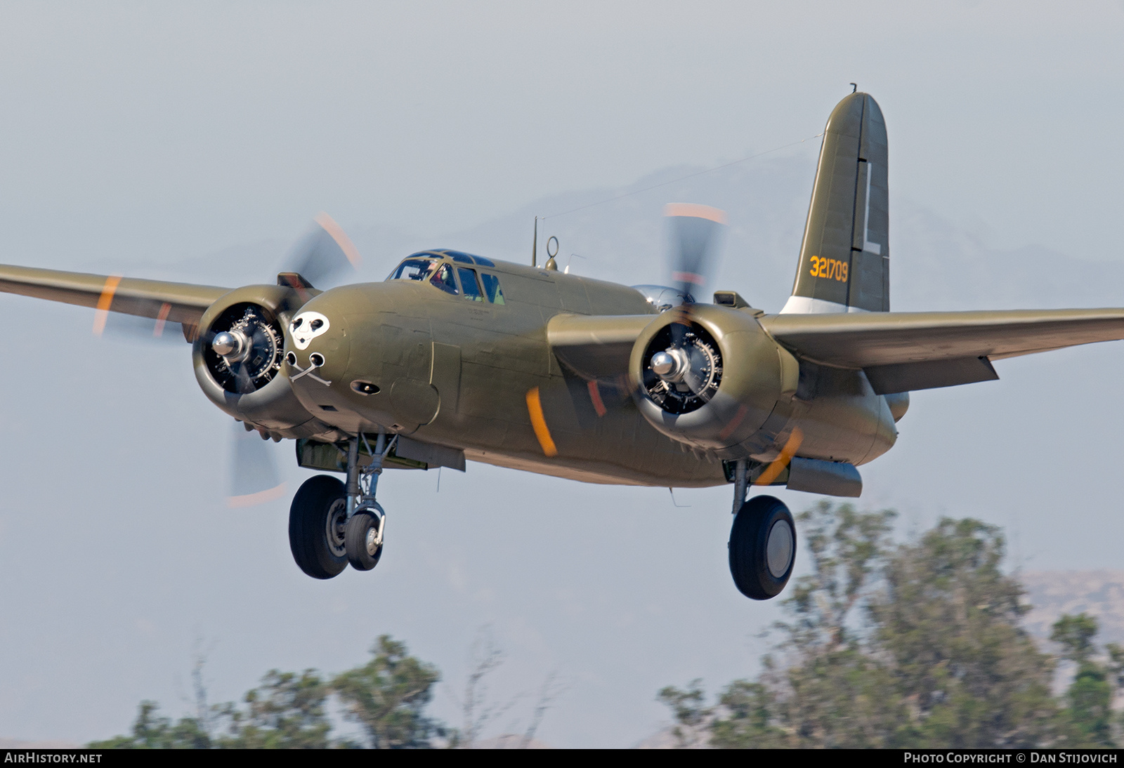 Aircraft Photo of N747HS / 321709 | Douglas A-20G Havoc | USA - Air Force | AirHistory.net #356344