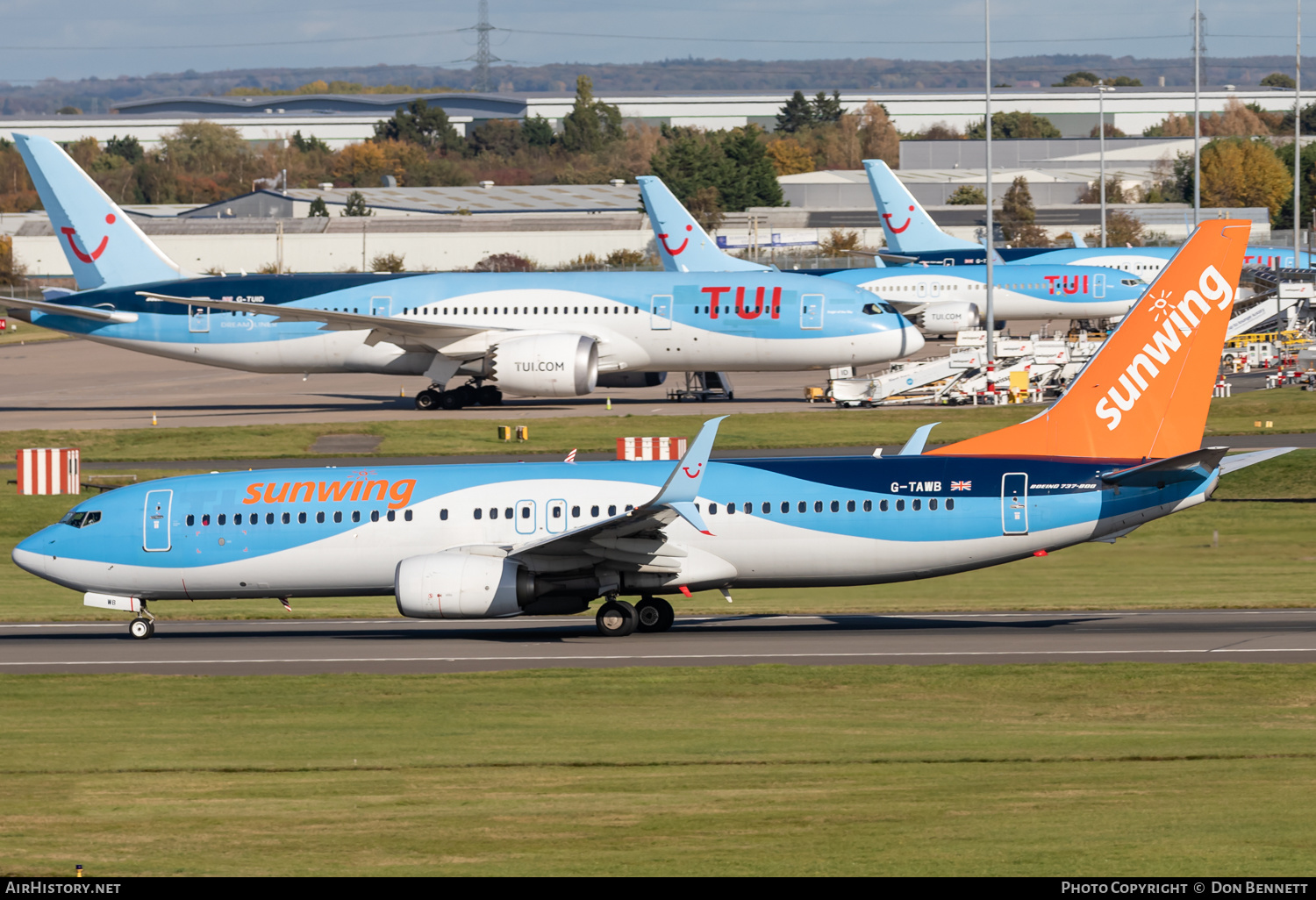 Aircraft Photo of G-TAWB | Boeing 737-8K5 | Sunwing Airlines | AirHistory.net #356426