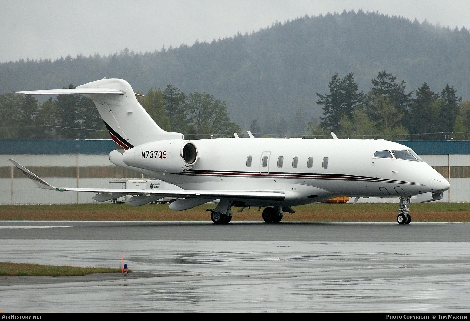 Aircraft Photo of N737QS | Bombardier Challenger 350 (BD-100-1A10) | AirHistory.net #356449