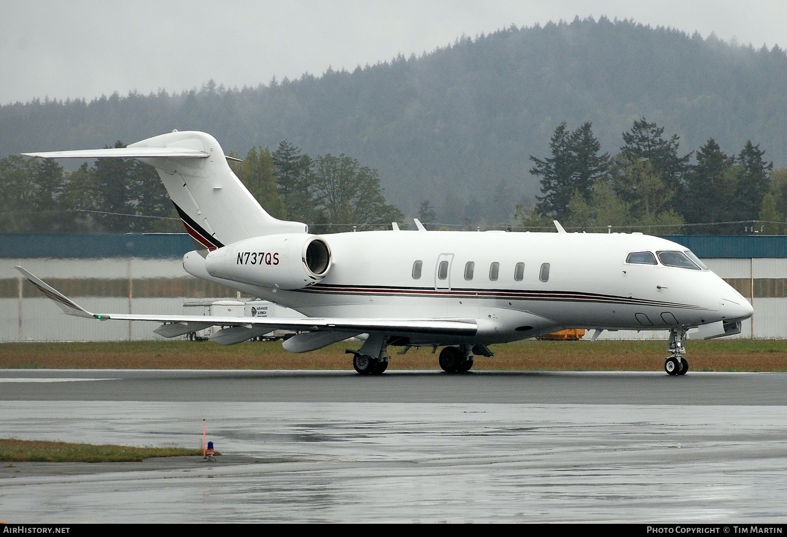 Aircraft Photo of N737QS | Bombardier Challenger 350 (BD-100-1A10) | AirHistory.net #356449